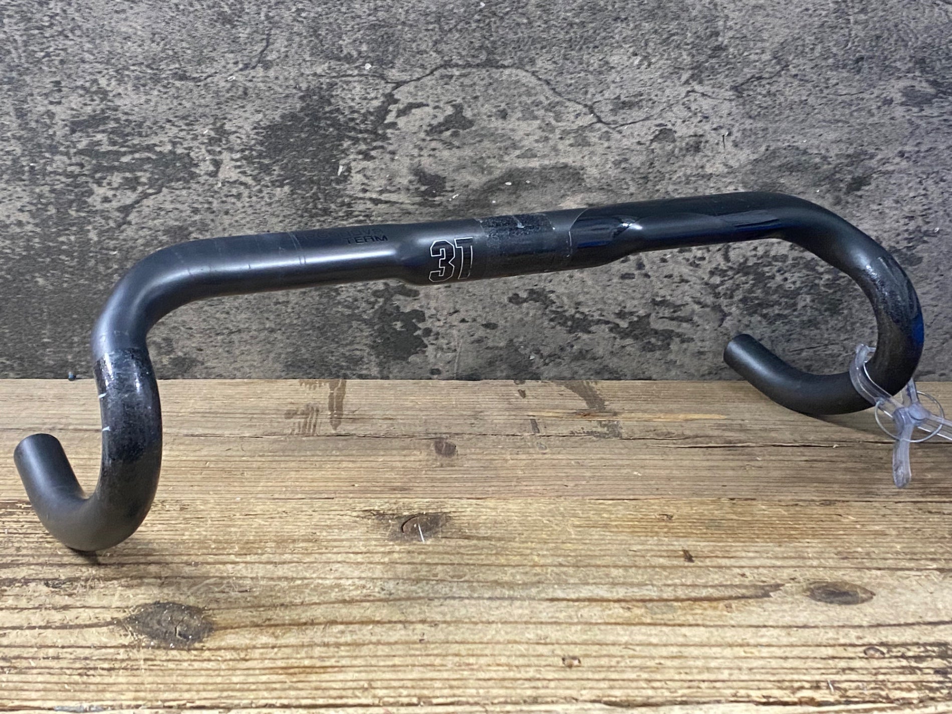KM676 3T ERGONOVA TEAM カーボンドロップハンドル Φ31.8 440mm – BICI