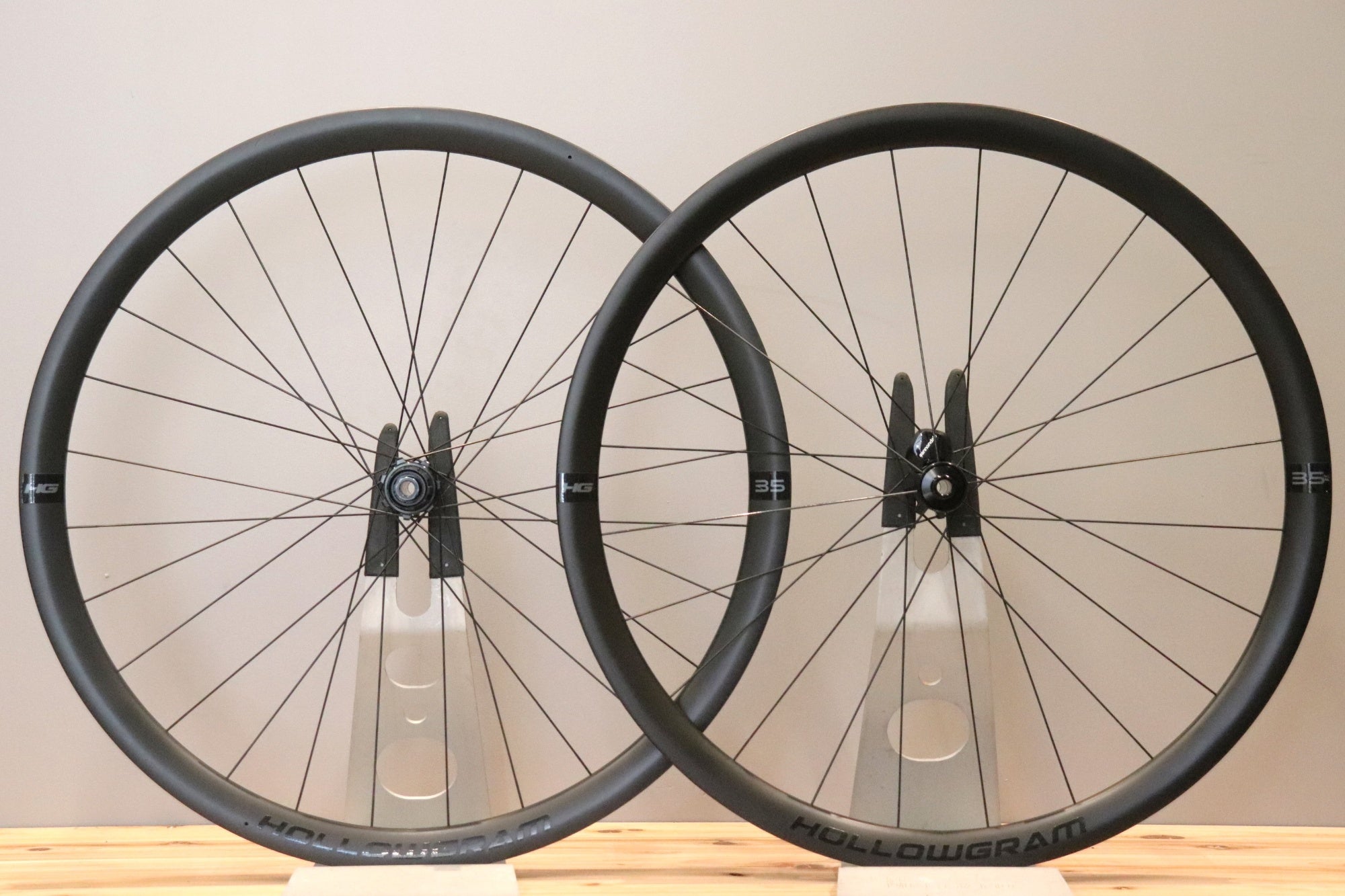 キャノンデール CANNONDALE ホログラム HOLLOWGRAM HG35 DISC カーボン 