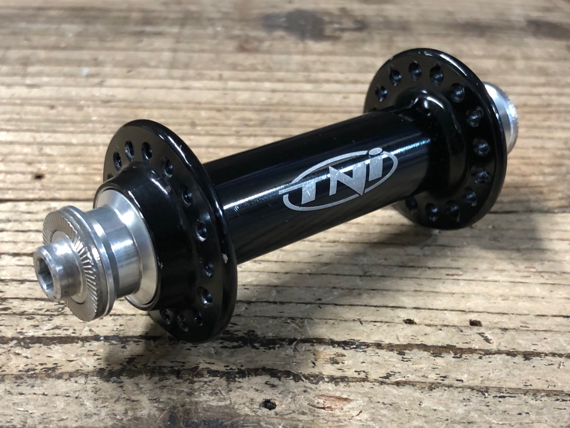 KB246 TNi エボリューション Evolution ハブ フロント 32H 100mm