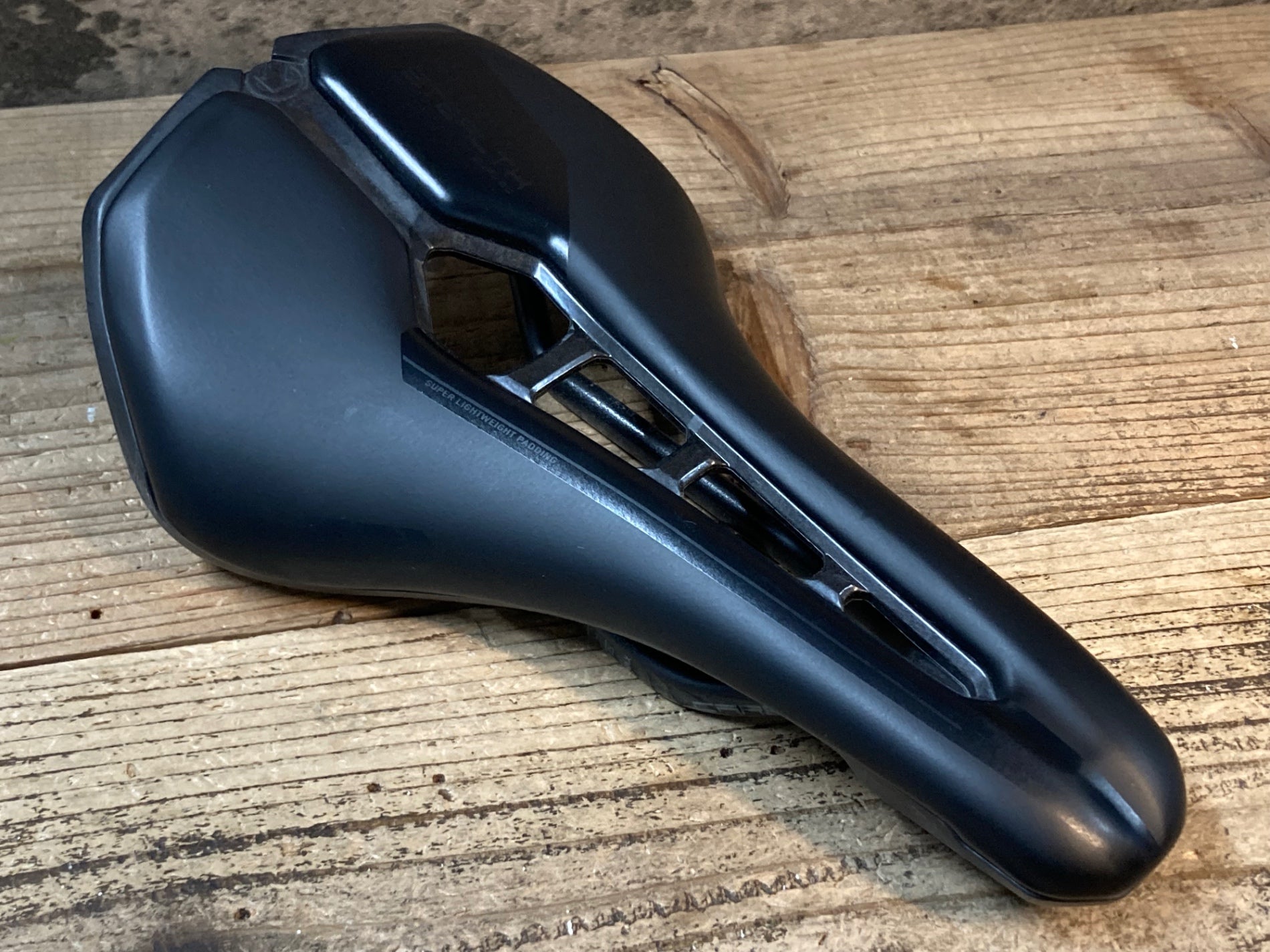 JV754 シマノ SHIMANO PRO STEALTH CURVED TEAM サドル 黒 カーボン