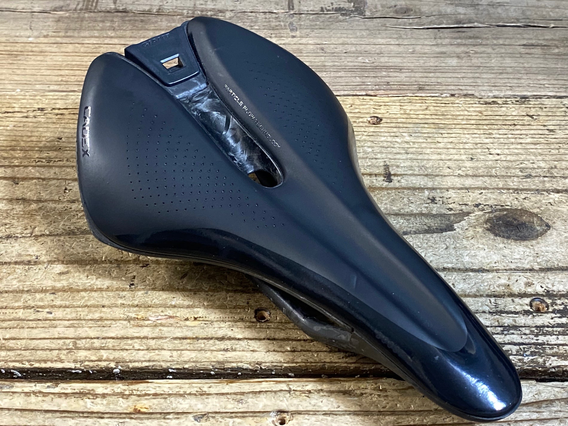 KI504 カデックス CADEX BOOST サドル カーボン 黒 149mm – BICI AMORE