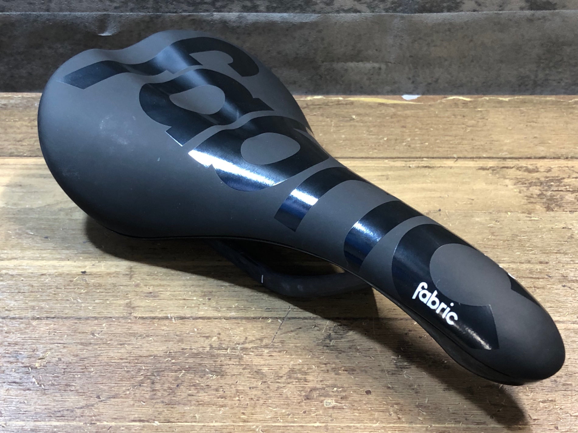 JV713 ファブリック FABRIC SCOOP RADIUS ULTIMATE サドル – BICI
