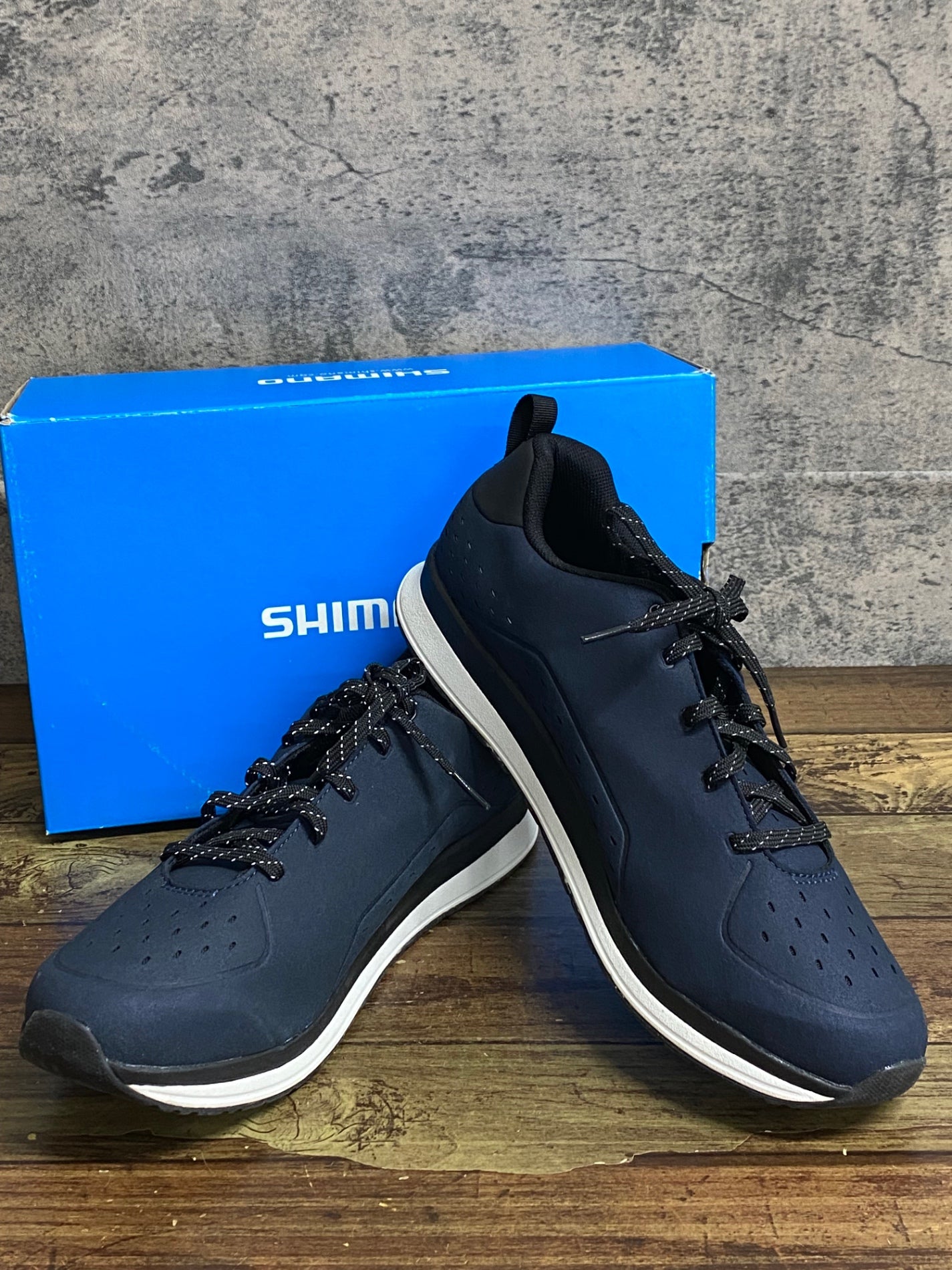 JX994 シマノ SHIMANO CT5 SH-CT500-S N フラットシューズ レース 紺