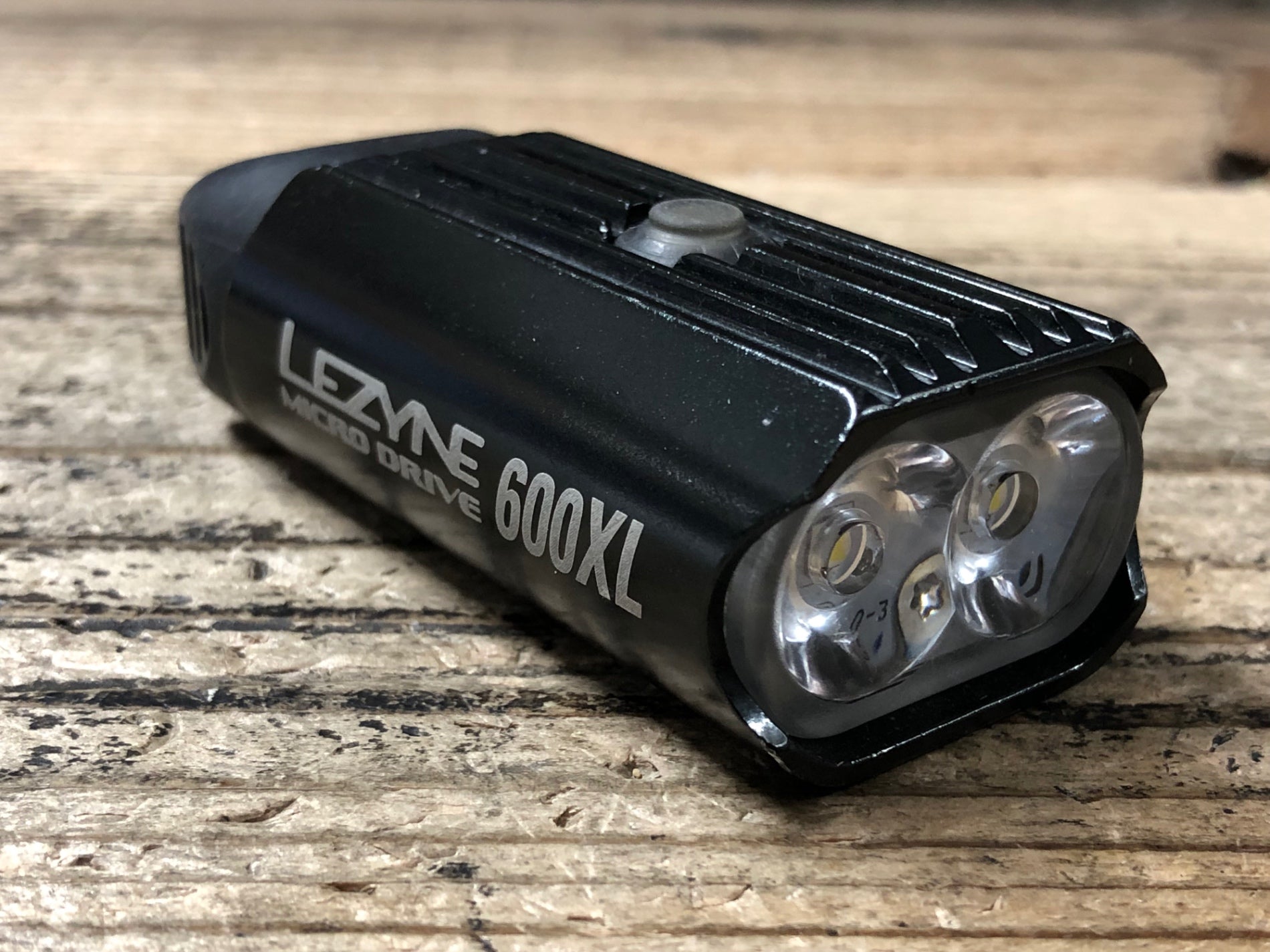 JY416 レザイン LEZYNE MICRO DRIVE 600XL フロントライト 点灯確認済