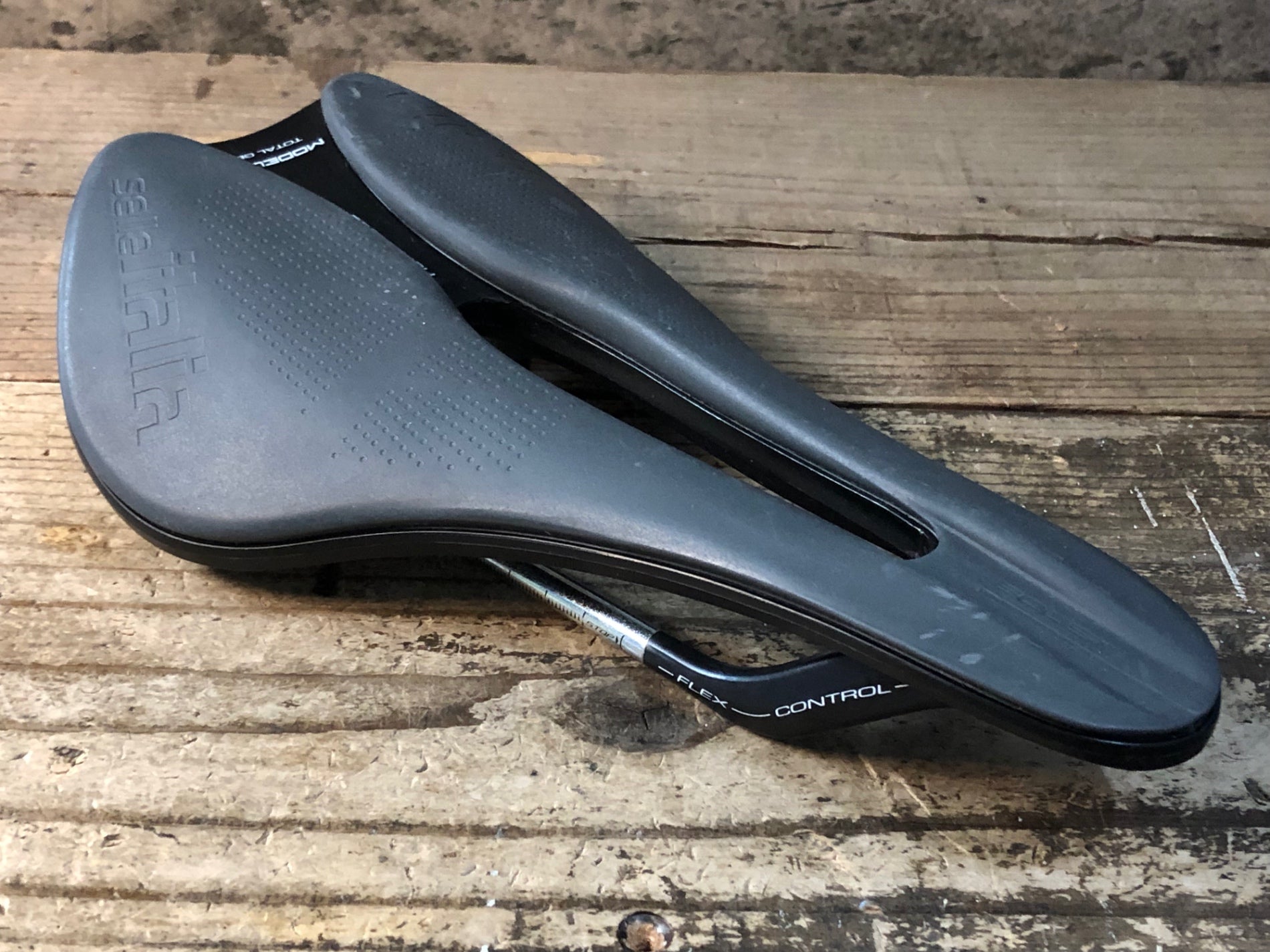 JS987 セライタリア selle italia MODEL X GREEN SUPERFLOW サドル