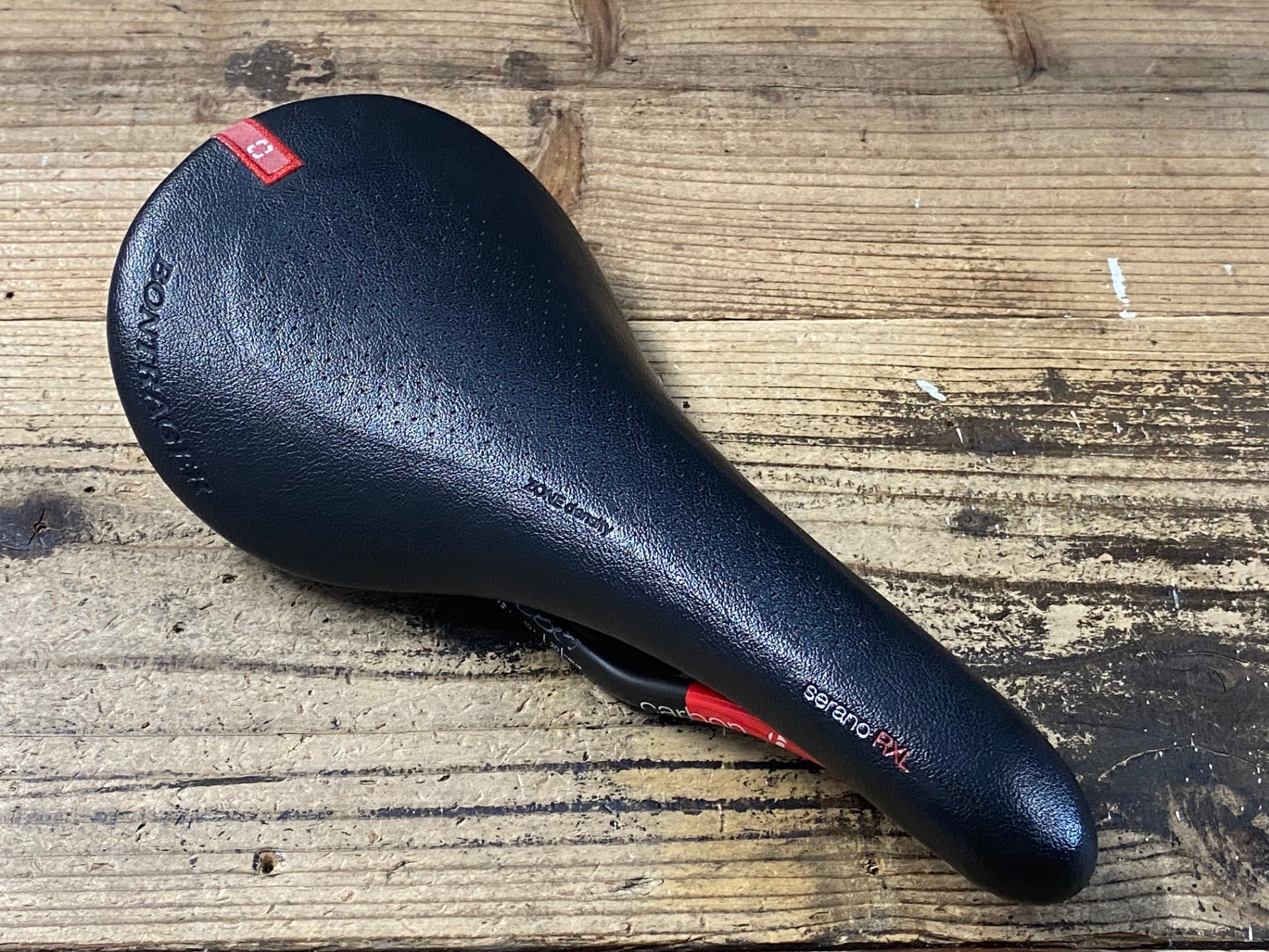KF982 ボントレガー BONTRAGER SERANO RXL カーボンサドル 黒 carbon