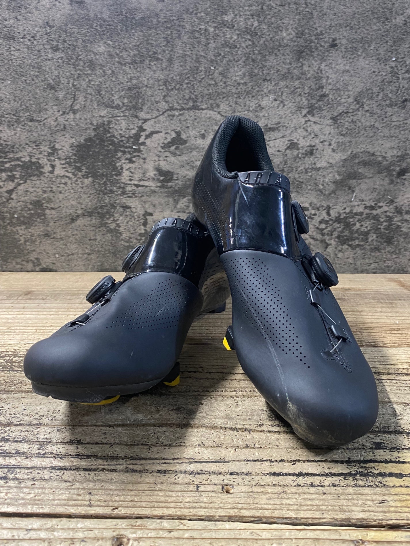 KB920 フィジーク fizik ARIA R3 ビンディングシューズ 黒 EU42 – BICI
