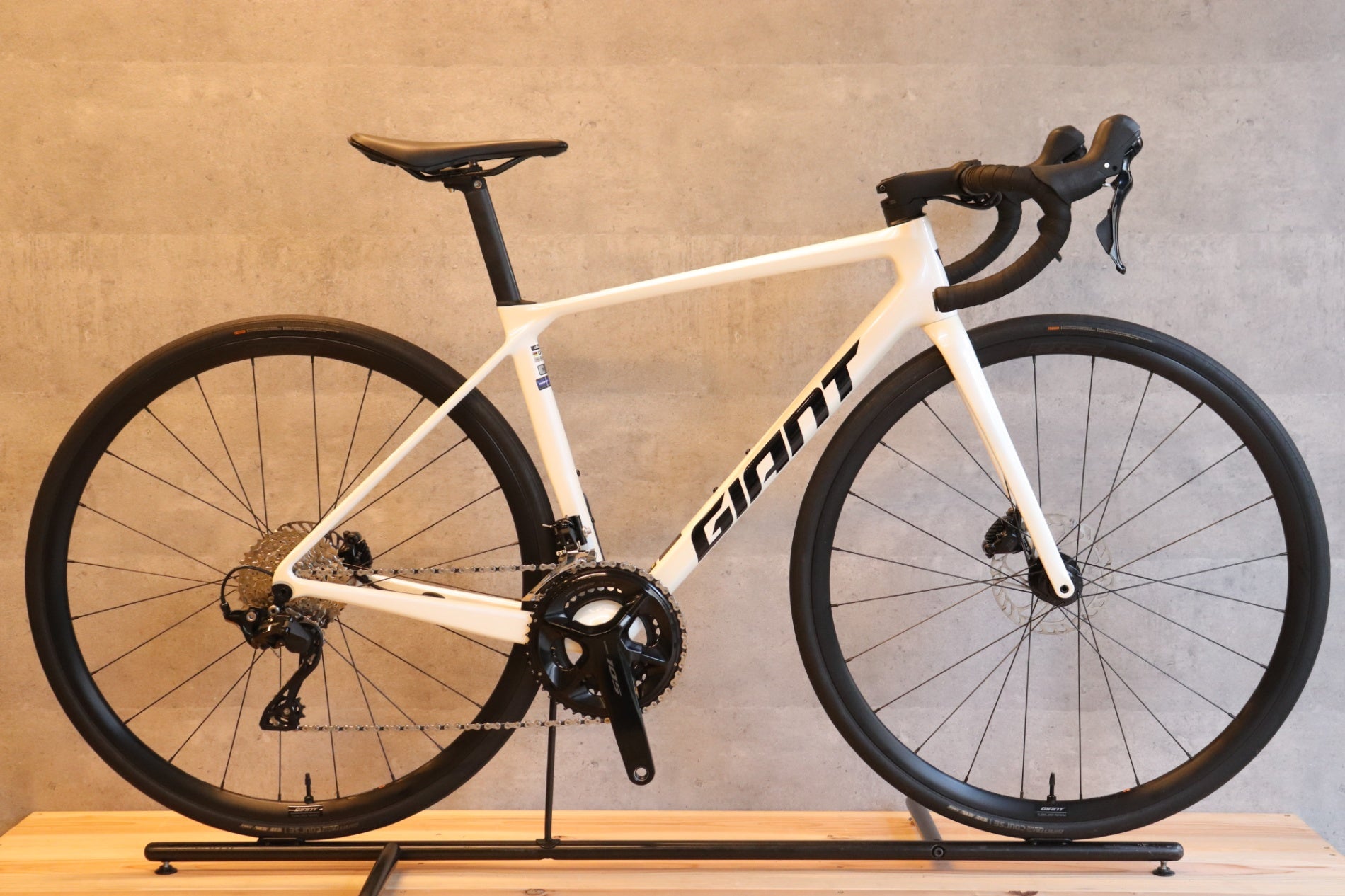 ジャイアント GIANT TCR Advanced 2 KOM 2025モデル Sサイズ シマノ