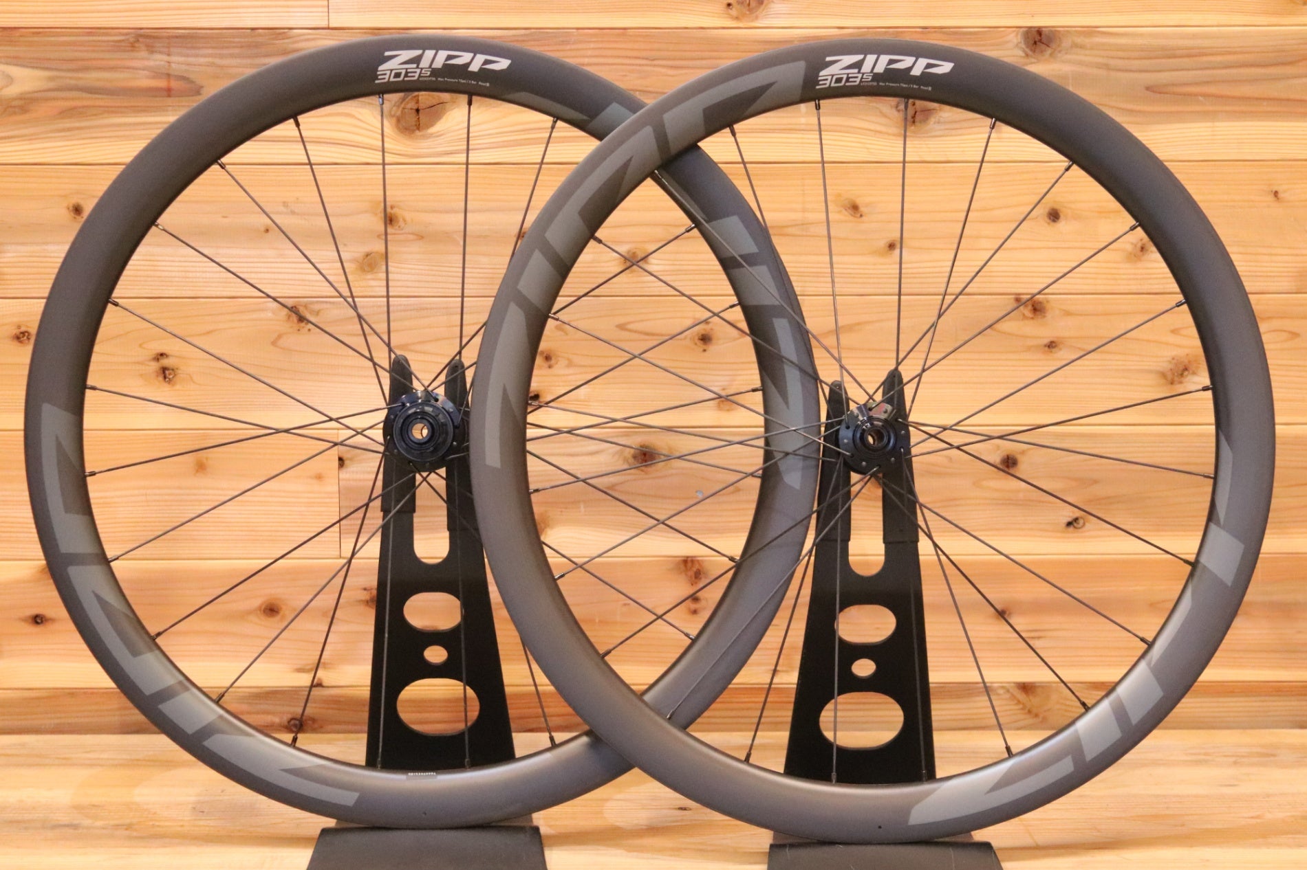 未走行品！ ジップ ZIPP 303S DISC シマノ 11S/12S 23㎜ フックレス