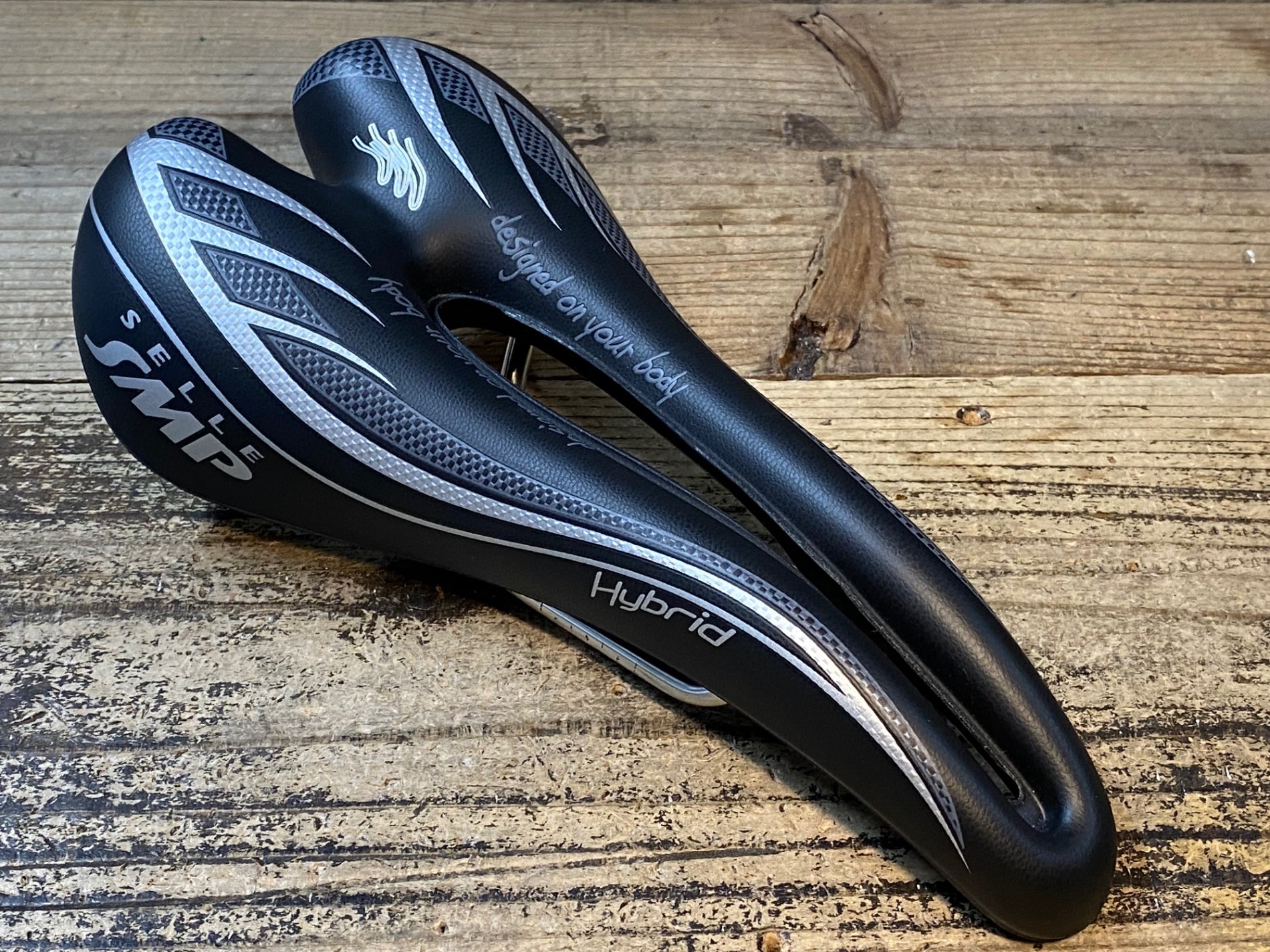 JS985 SELLE SMP Hybrid サドル 黒 inox tubeレール – BICI AMORE