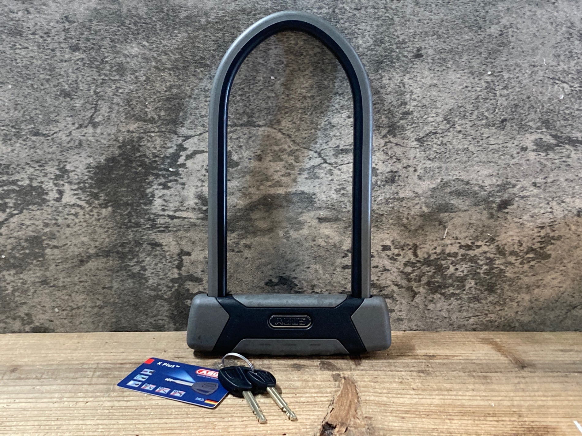 KB359 アブス ABUS Granit X-Plus 540 U字ロック 鍵 – BICI AMORE
