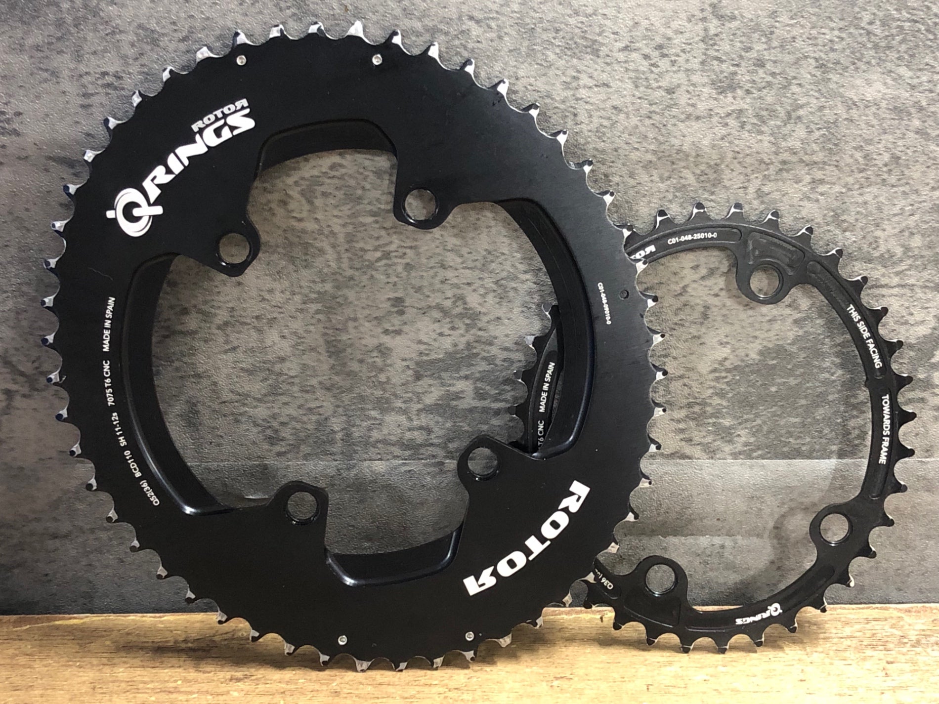 JY593 ローター ROTOR QRINGS チェーンリング 52/36T BCD110 4ARM