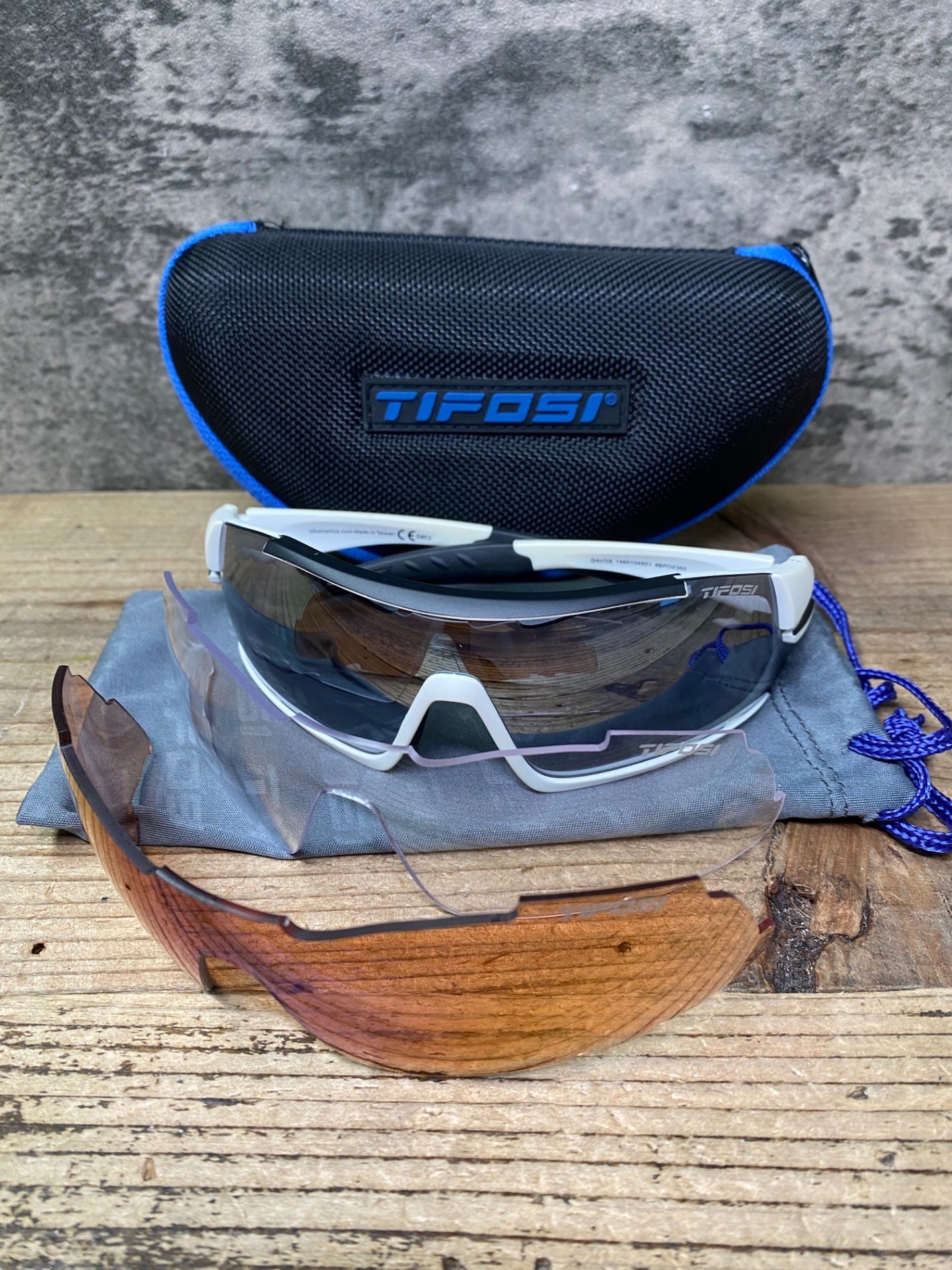 JN849 ティフォージ TIFOSI ダボス DAVOS サングラス アイウェア 白