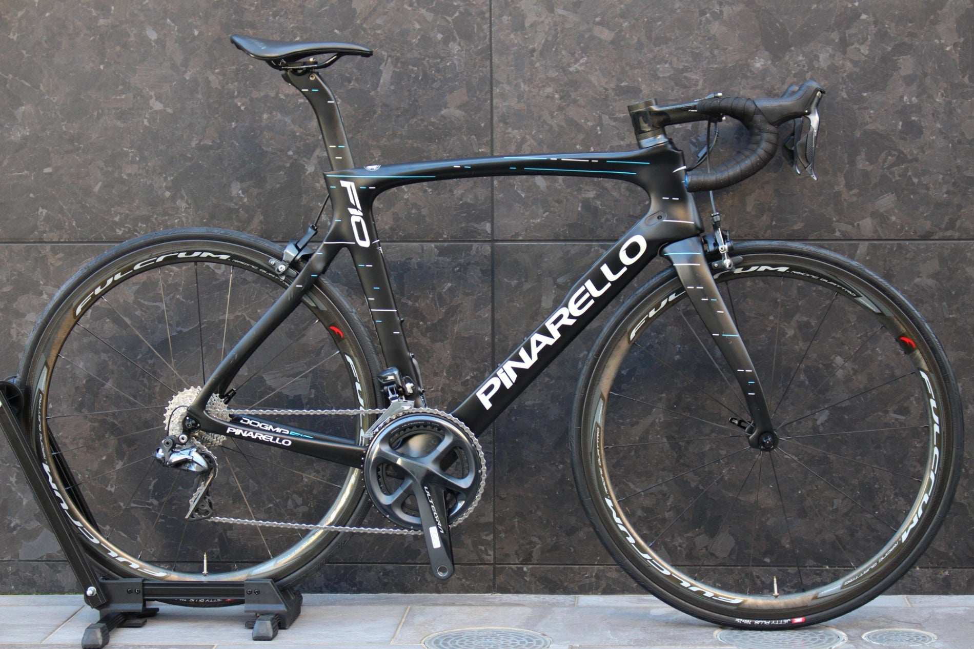 ピナレロ PINARELLO ドグマ DOGMA F10 2018年 560サイズ シマノ