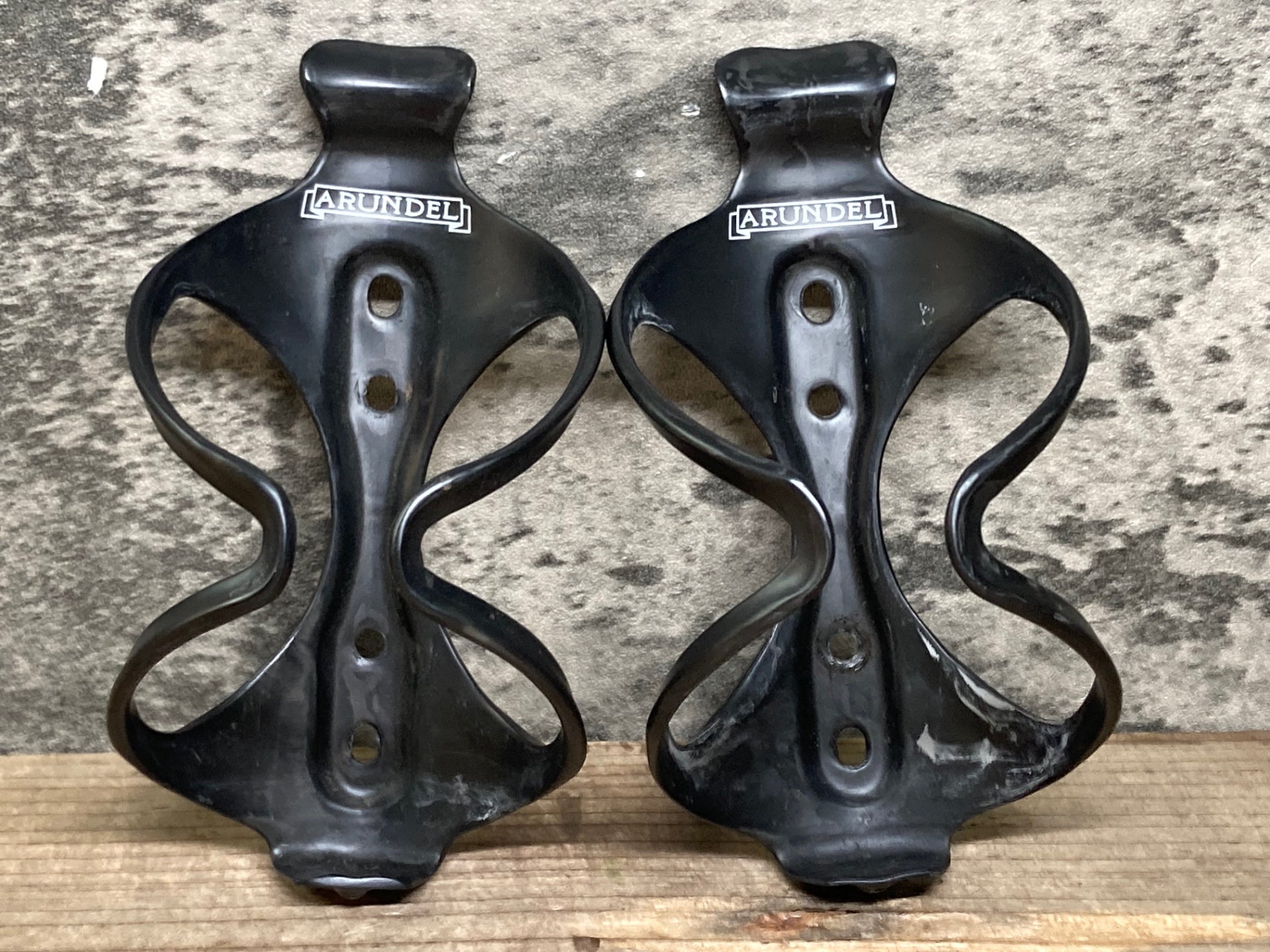 JK786 アランデル ARUNDEL カーボンボトルケージ ペア – BICI AMORE