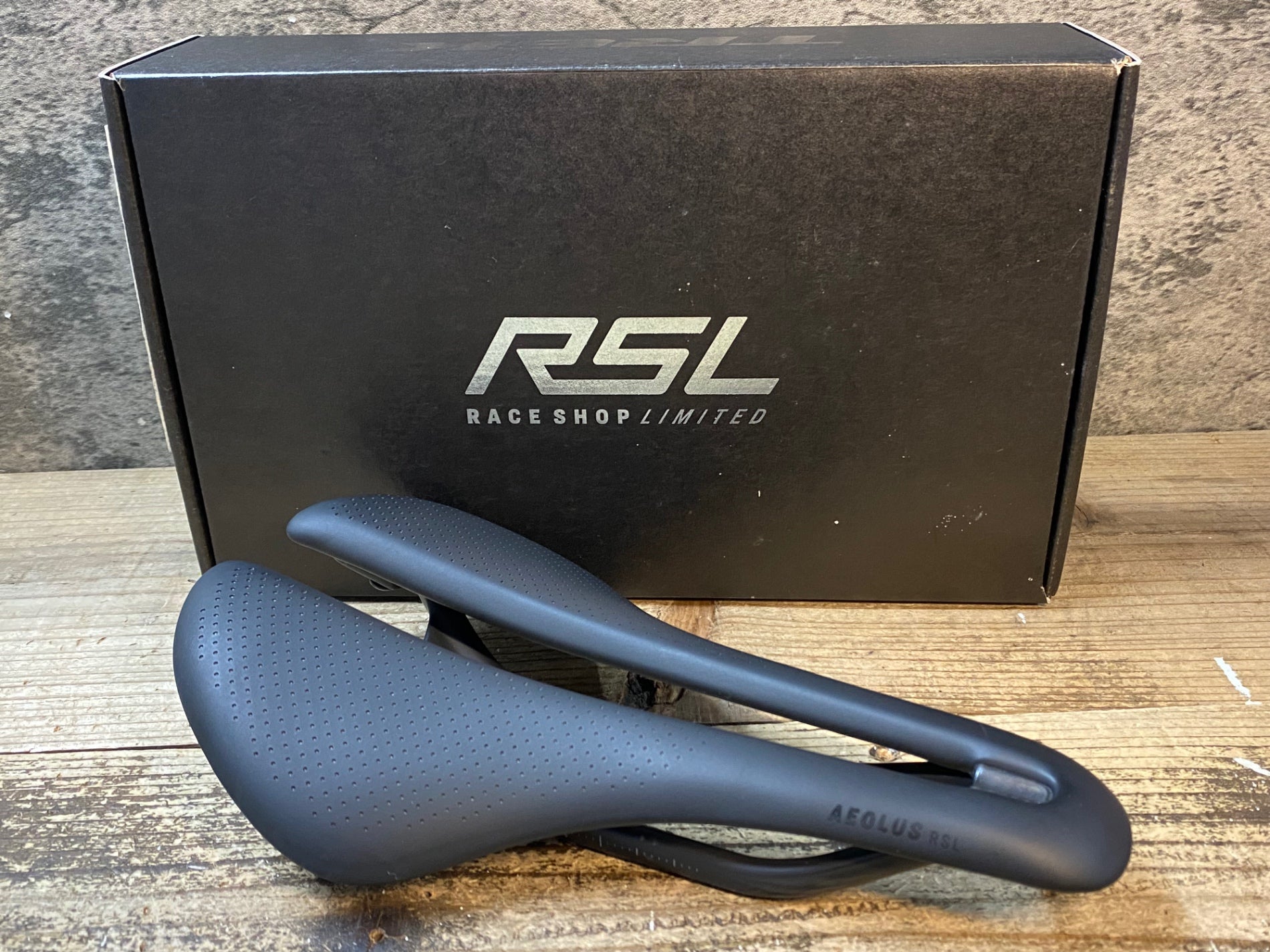 JQ096 トレック TREK AEOLUS RSL Saddle サドル 黒 145mm カーボン