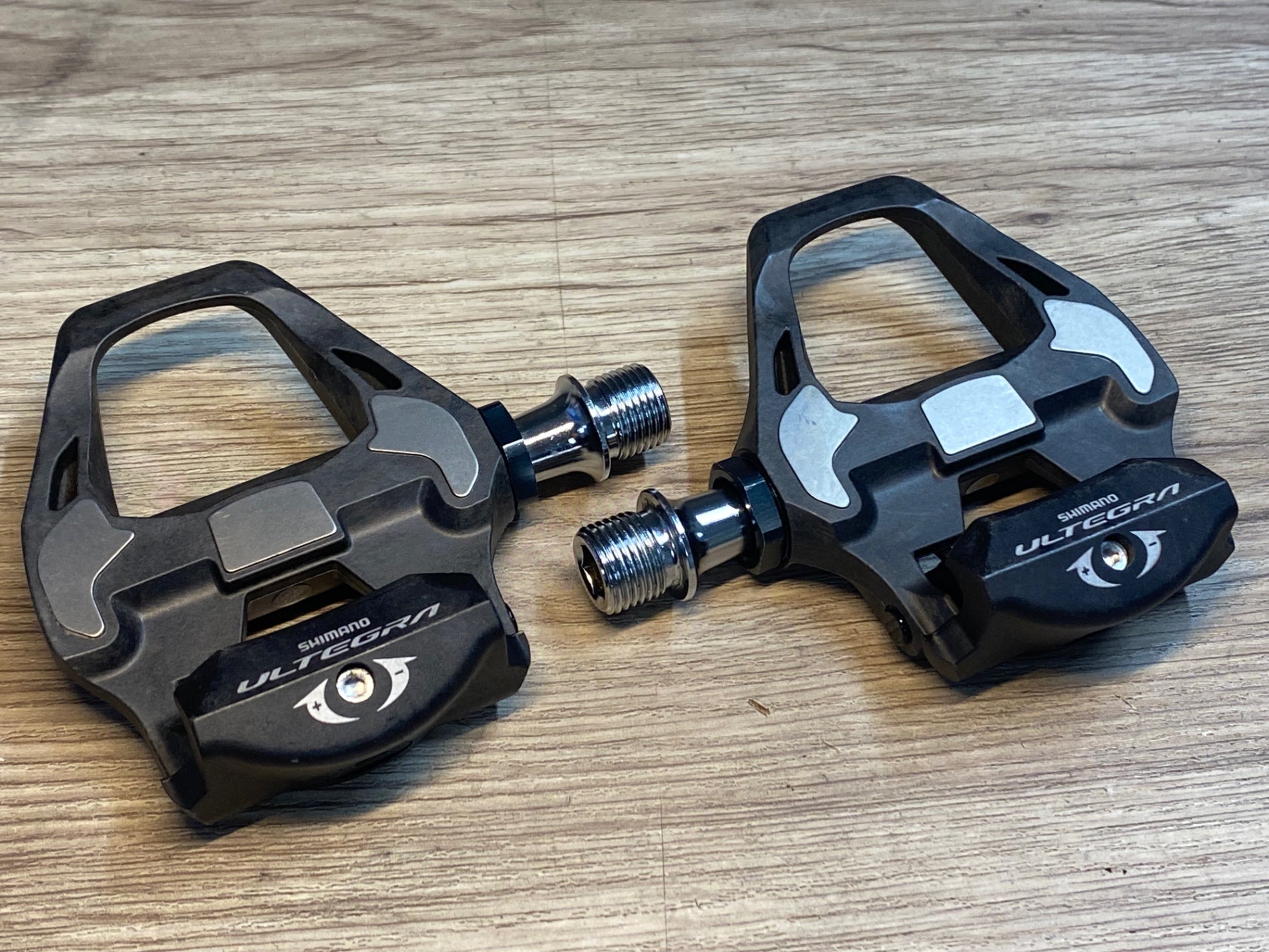 シマノ PD-R8000 Ultegra PD-R8000 SPD-SL Carbon Pedals | Road Pedals | Ride Shimano