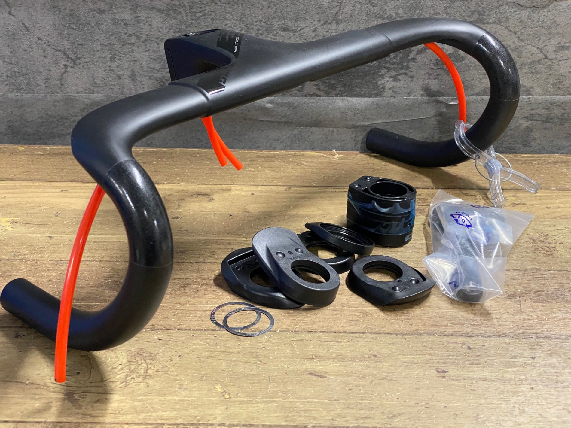 JJ897 フォルツァ FORZA CIRRUS PRO ステム一体型 カーボン ドロップ