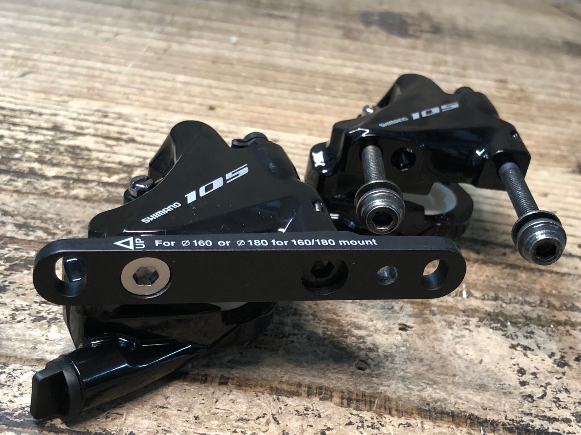 JQ306 シマノ SHIMANO 105 BR-R7070 ディスクブレーキ キャリパー 前後