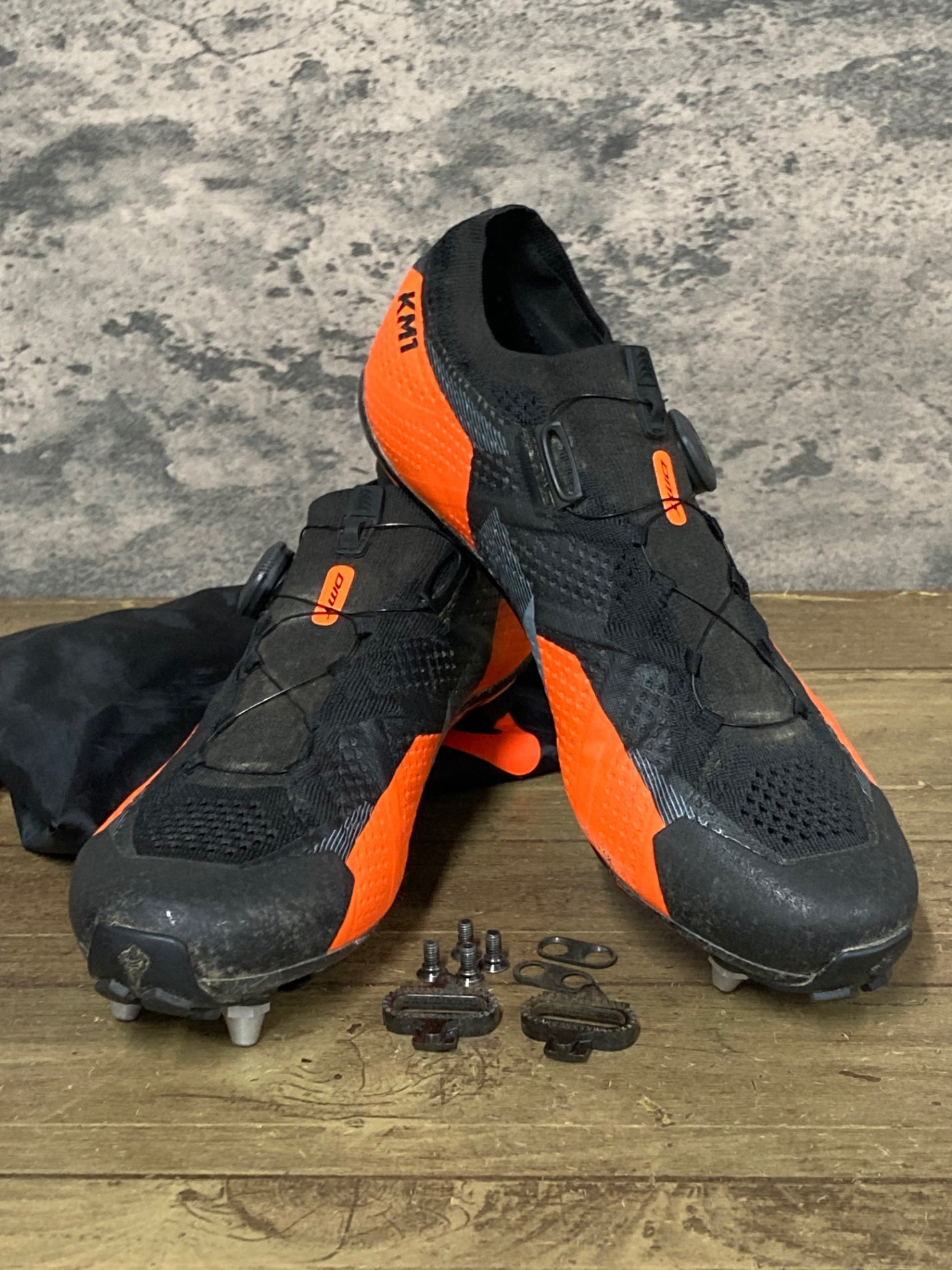 JY154 DMT KM1 ビンディングシューズ SPD 黒オレンジ EU42 – BICI