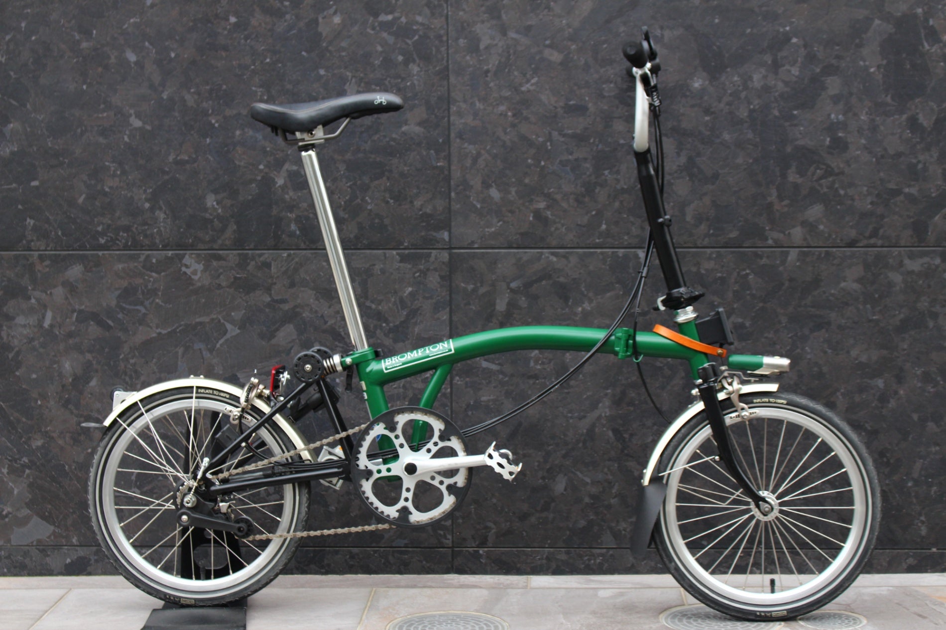 ブロンプトン BROMPTON M6L 2012年モデル ミニベロ 折り畳み 小径車 ブロンプトン BROMPTON M6L 2012年モデル ミニベロ 折り畳み 小径車
