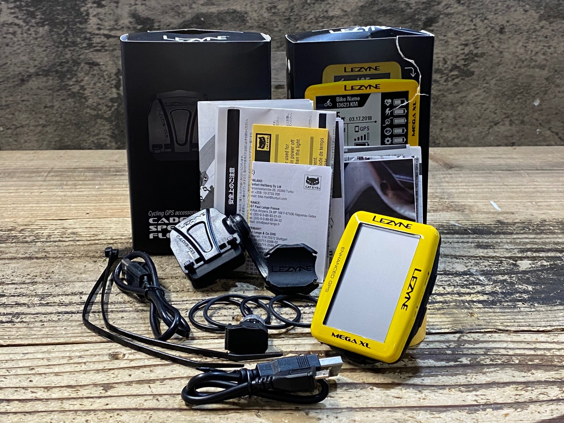 JY970 レザイン LEZYNE MEGA XL GPS サイクルコンピューター 黄 SPD JY970 レザイン LEZYNE MEGA XL GPS サイクルコンピューター 黄 SPD