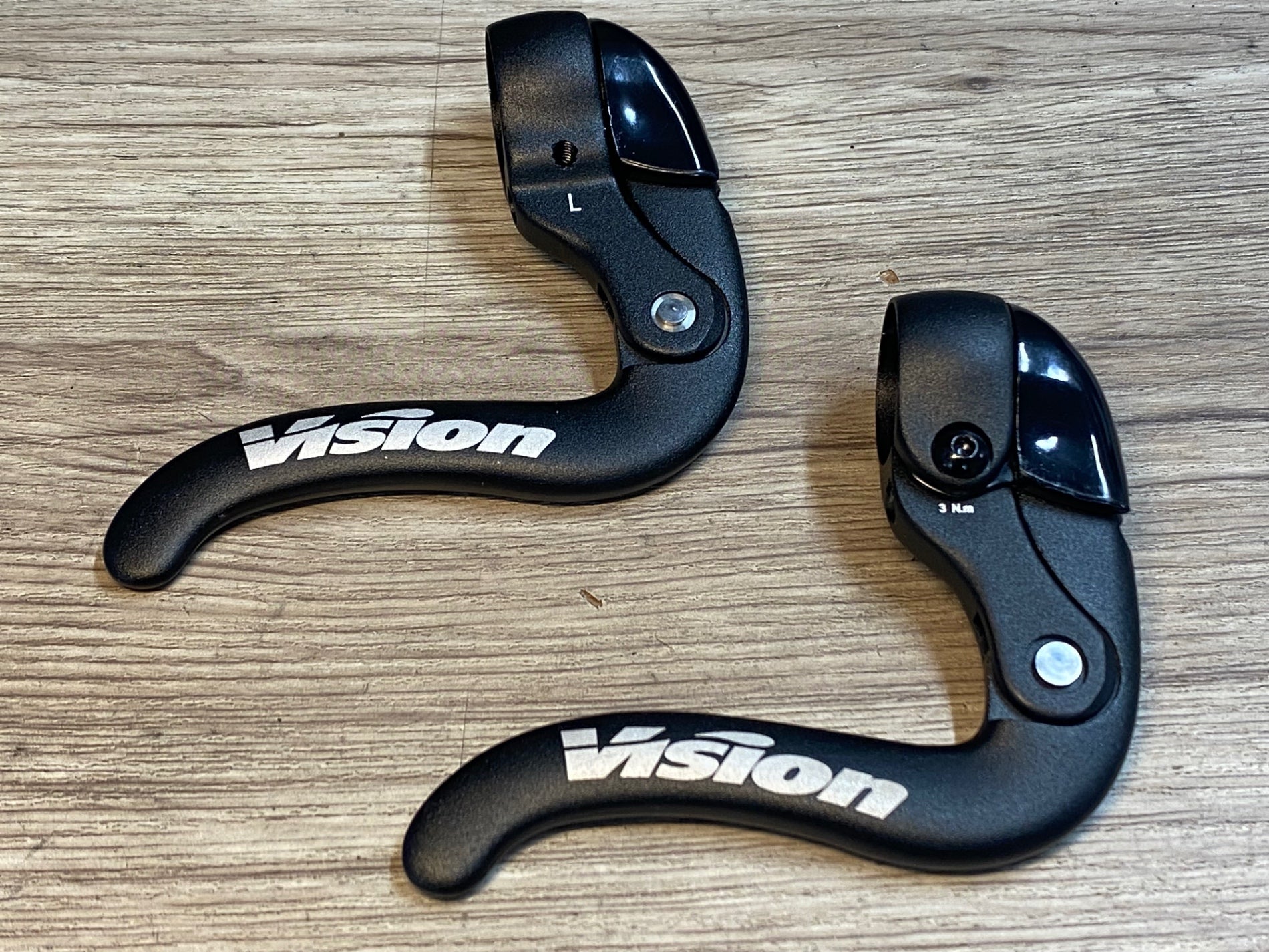 JO277 ヴィジョン VISION ブレーキレバー ブルホーン用 Φ22.2 – BICI