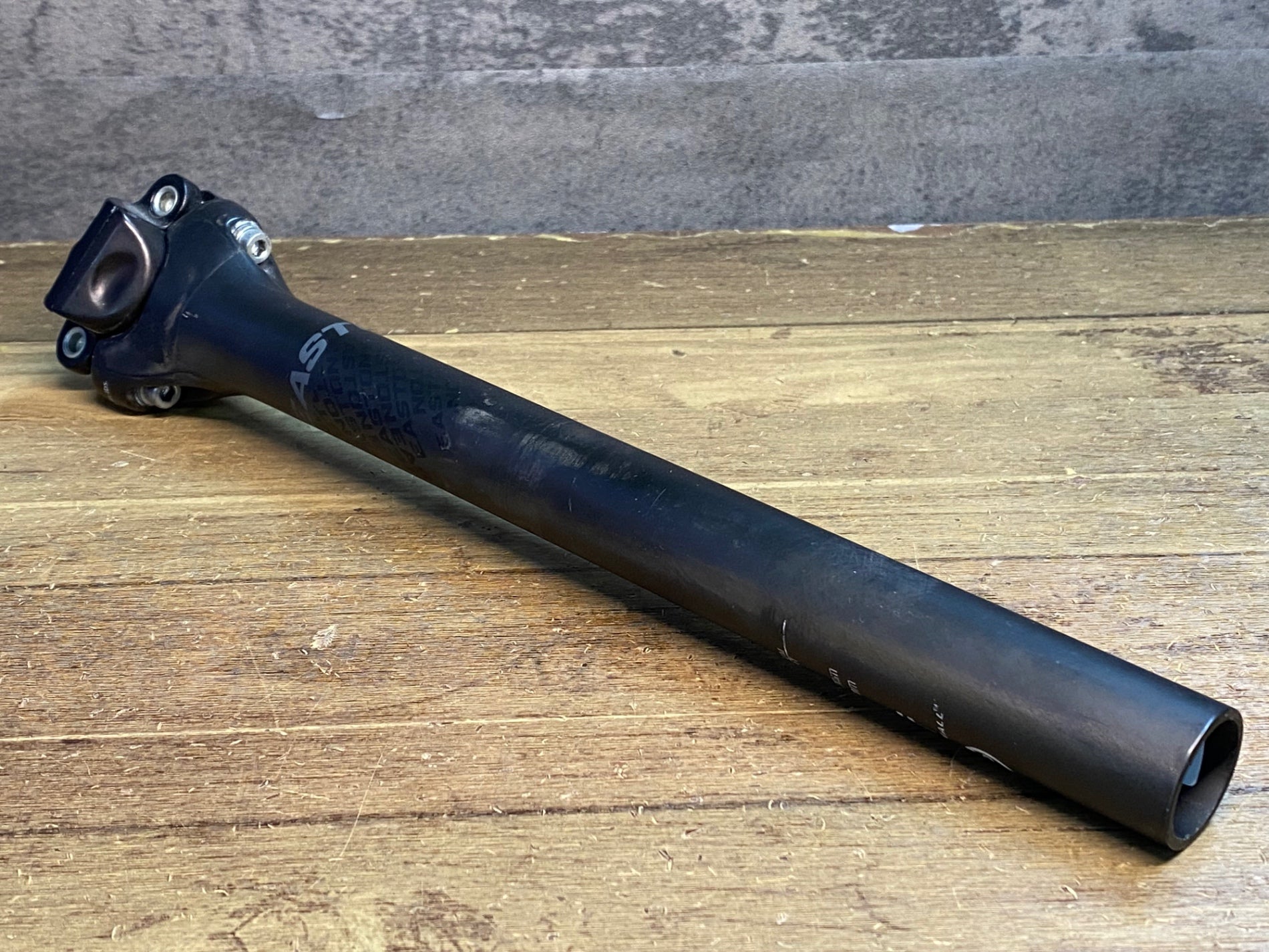 JP663 イーストン EASTON EC70 カーボン シートポスト 300mm Φ27.2