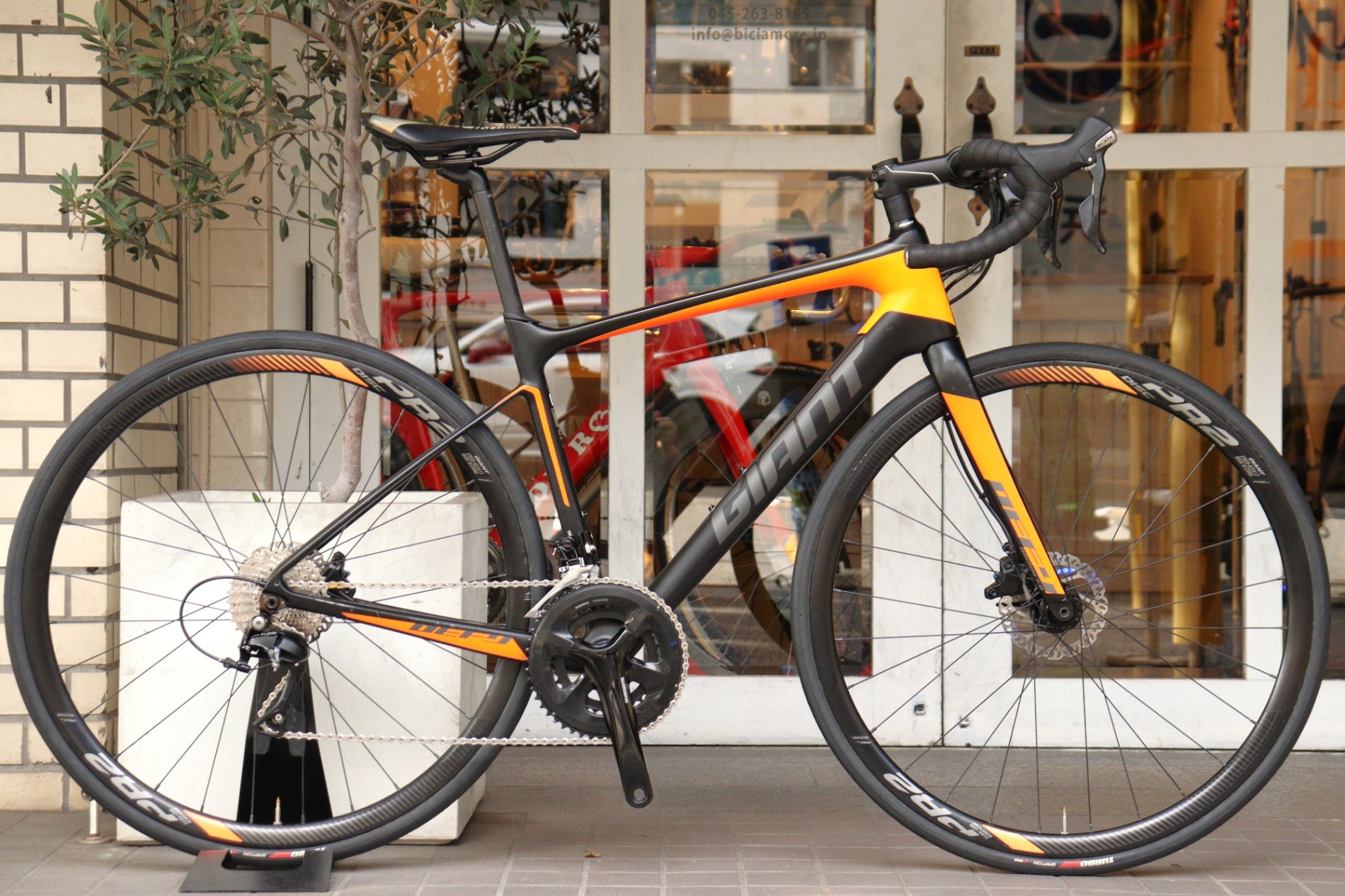 ジャイアント GIANT デファイ アドバンスド DEFY ADVANCED 2 DISC 2018