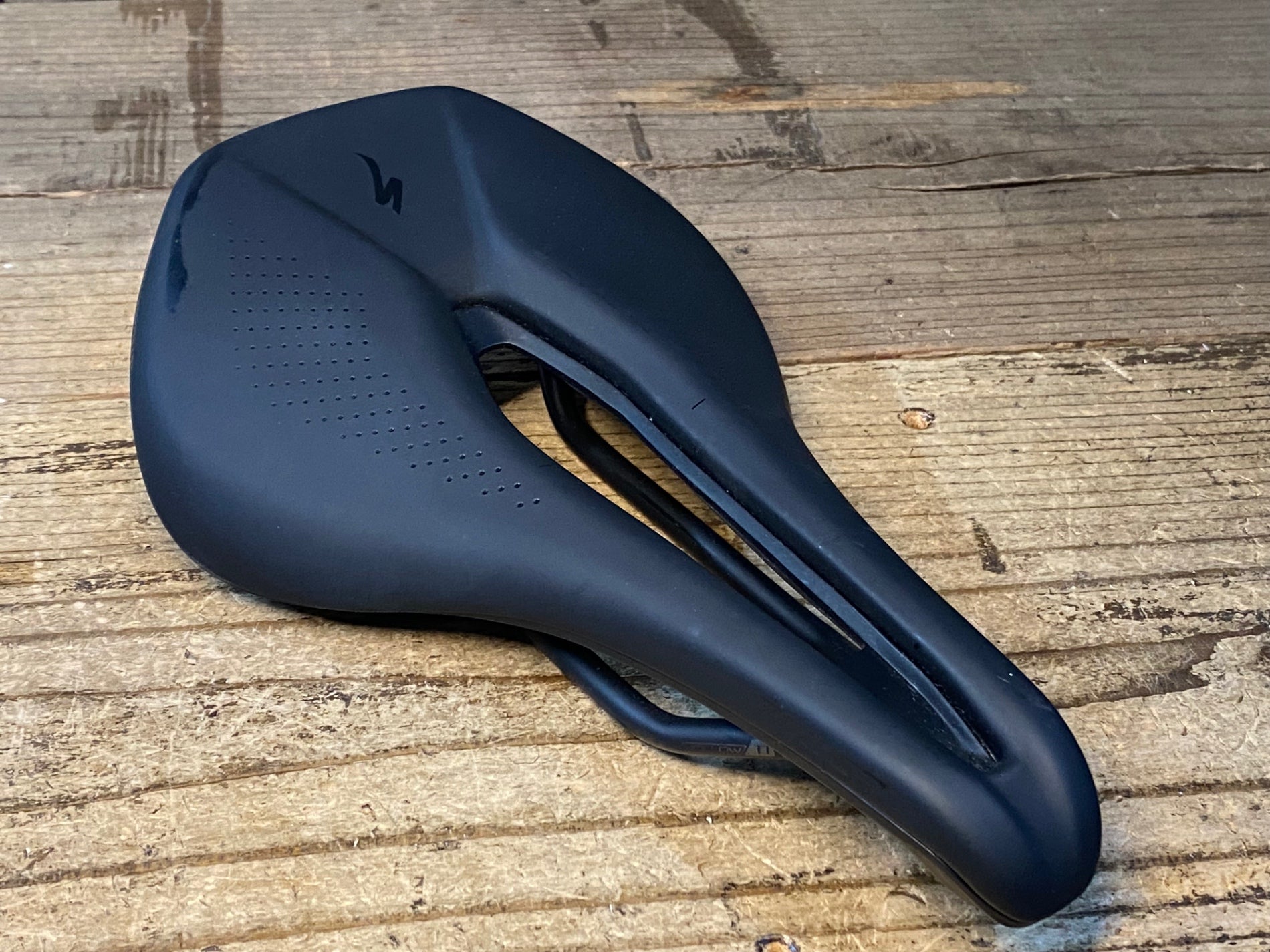JQ820 スペシャライズド SPECIALIZED POWER サドル 黒 143mm HOLLOW Ti