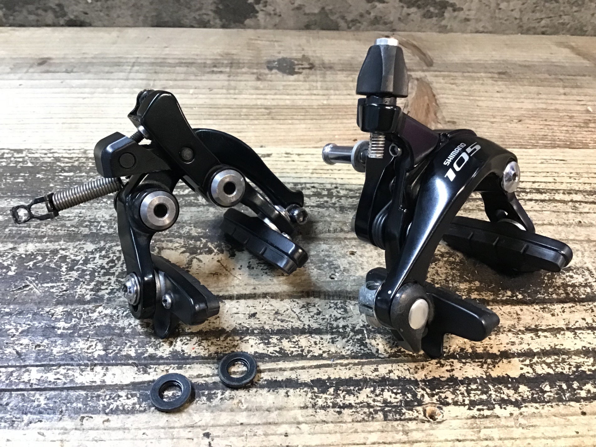 IW518 シマノ SHIMANO 105 BR-5800 BR-5810R ブレーキキャリパー 前後
