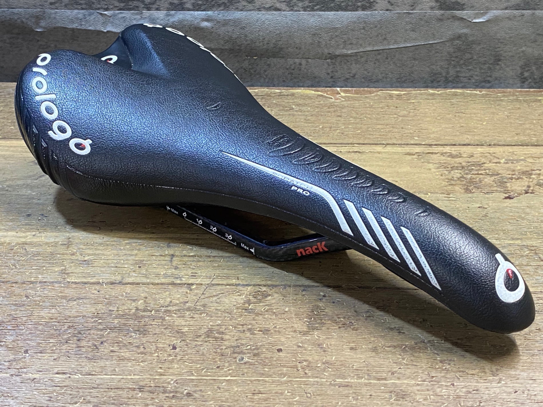 KH763 プロロゴ Prologo SCRATCH PRO サドル 黒 赤 Nackレール – BICI