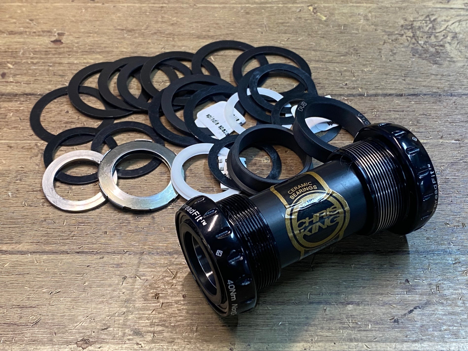 CHRIS KING ボトムブラケット BSA JIS 24mm 6d5d45b4285fe93c35608b464cf925