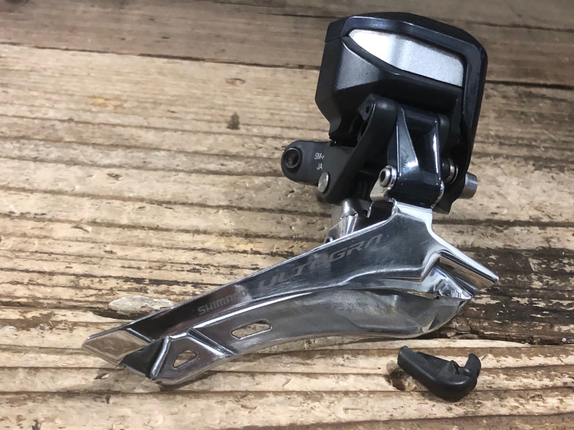 JQ330 シマノ SHIMANO アルテグラ ULTEGRA DI2 FD-R8050 フロント