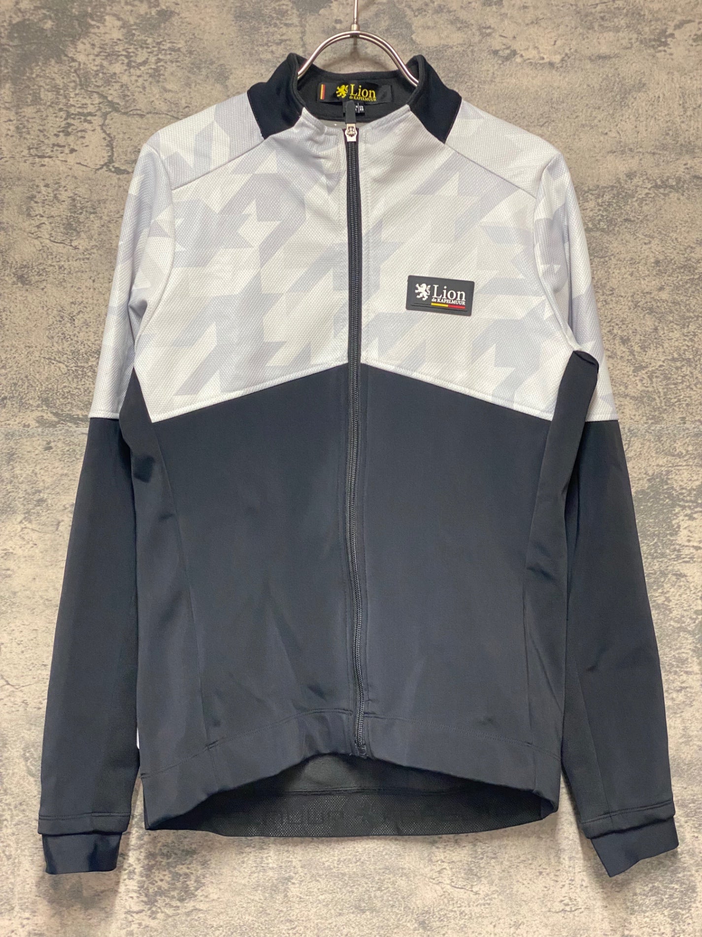 KJ828 リオンドカペルミュール Lion de kapelmuur 長袖 サイクル