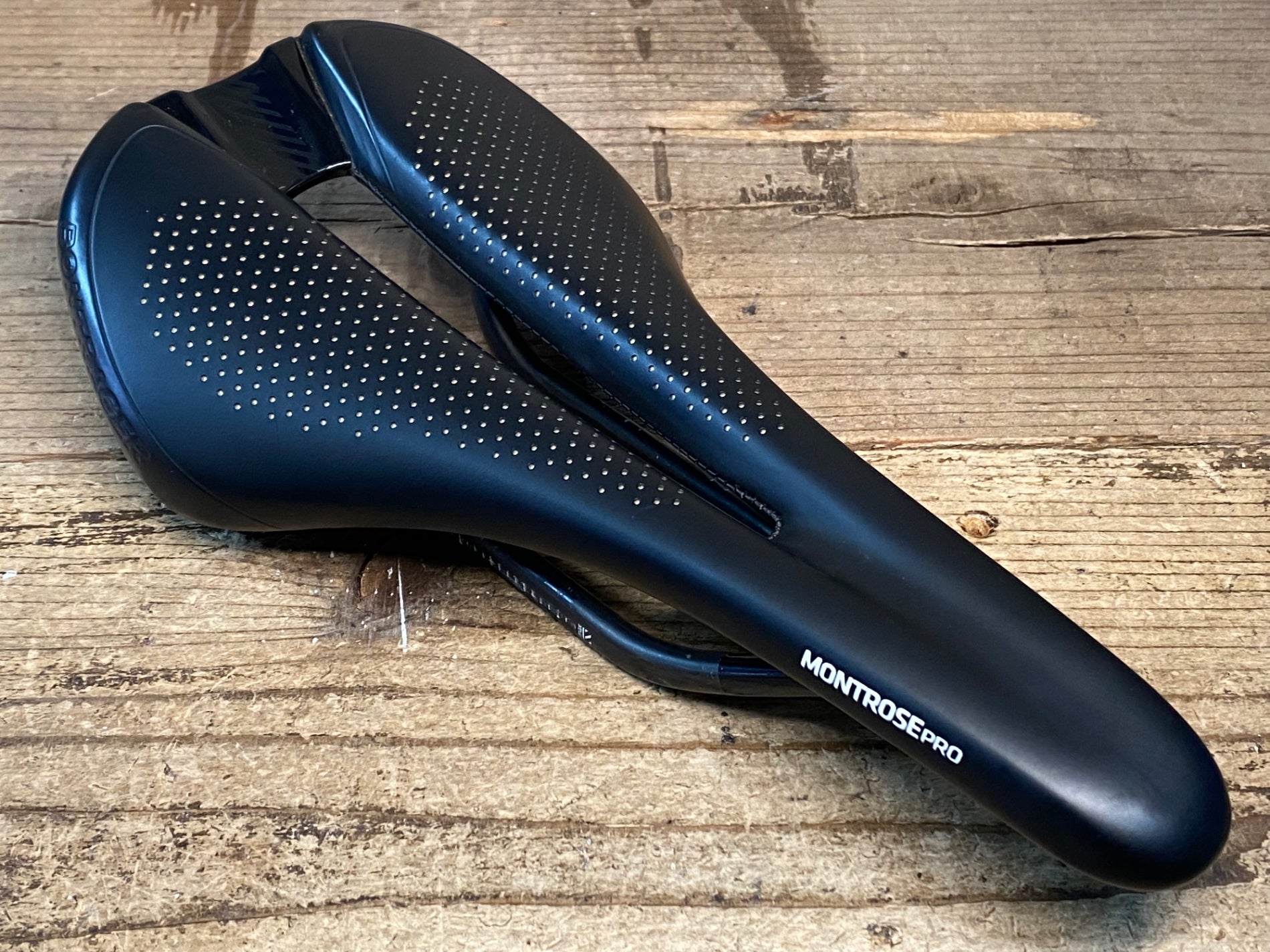 JM874 ボントレガー BONTRAGER MONTROSE PRO サドル 黒 138mm カーボン