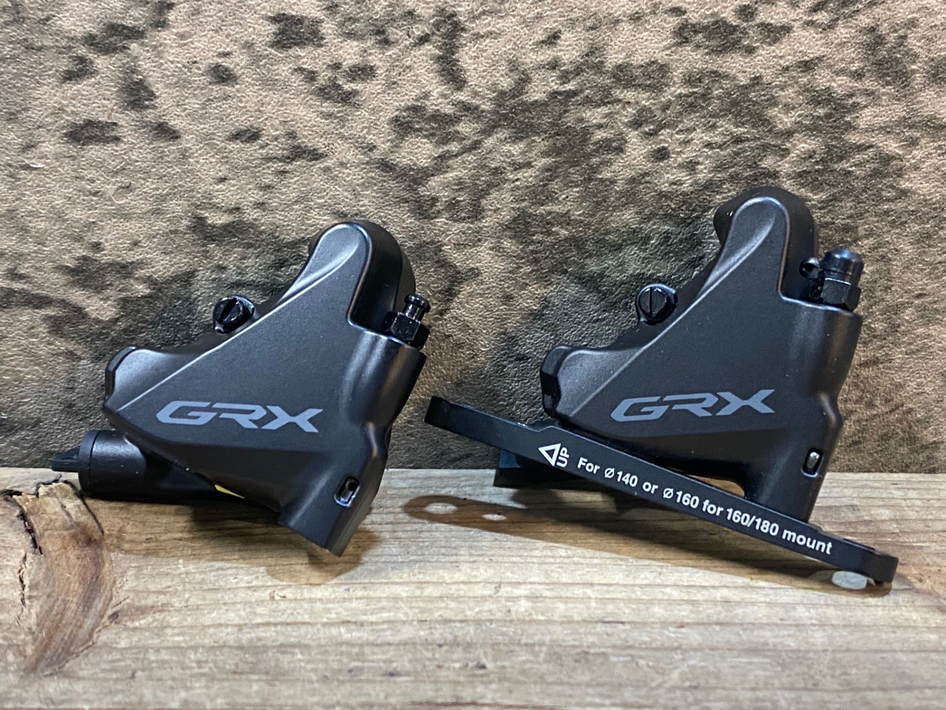 JN759 シマノ SHIMANO GRX BR-RX400 ディスクブレーキ キャリパー 前後