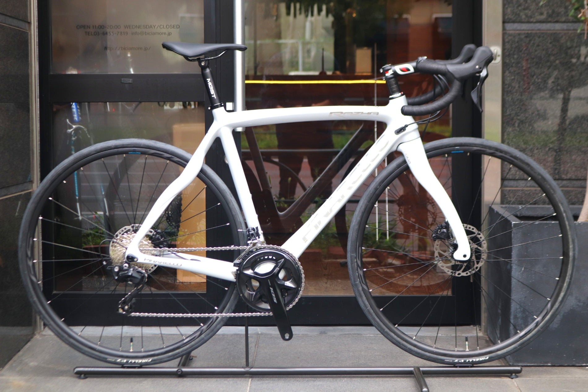 ピナレロ PINARELLO ラザ RAZHA DISK 2024モデル 515サイズ シマノ 105