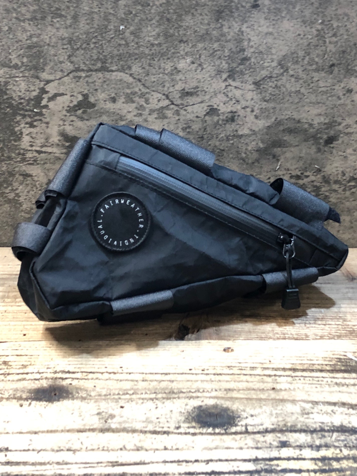 JY793 フェアウェザー FAIRWEATHER corner bag コーナーバッグ 黒