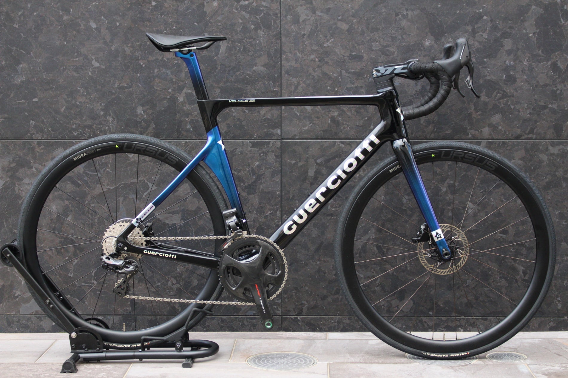 グエルチョッティ Guerciotti Veloce S 2023 Lサイズ カンパニョーロ