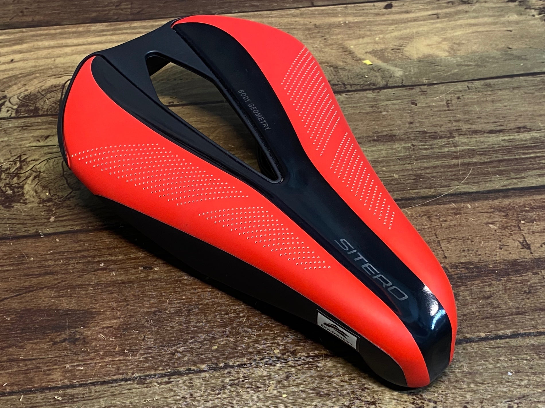 JN551 スペシャライズド SPECIALIZED シテロ SITERO サドル HOLLOWTi