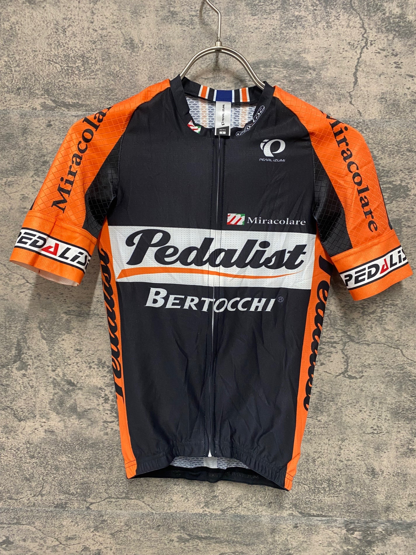 JW451 パールイズミ PEARL iZUMi 半袖 サイクルジャージ 黒 オレンジ S