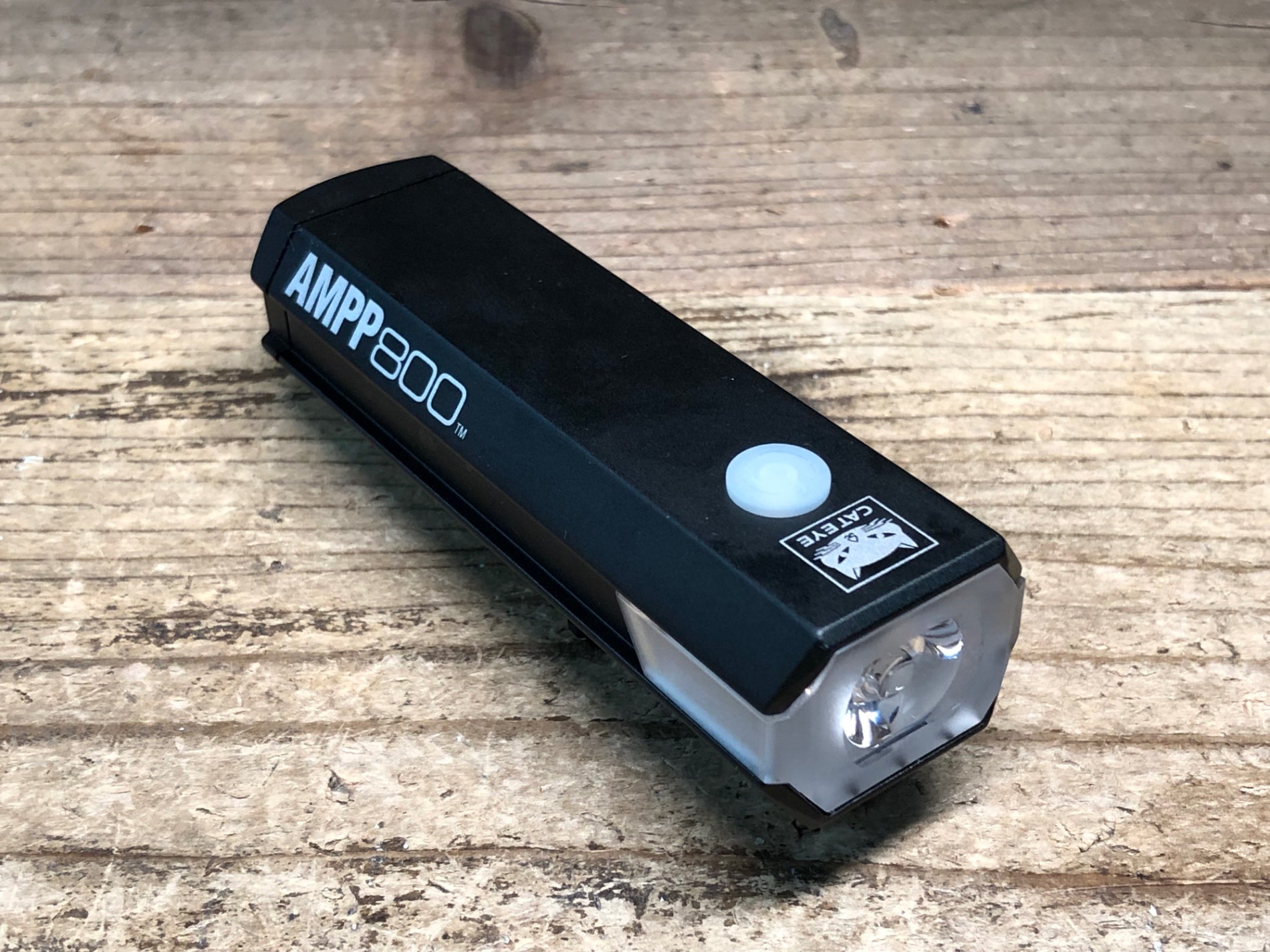 JQ786 キャットアイ CATEYE AMPP800 フロントライト 点灯確認済み