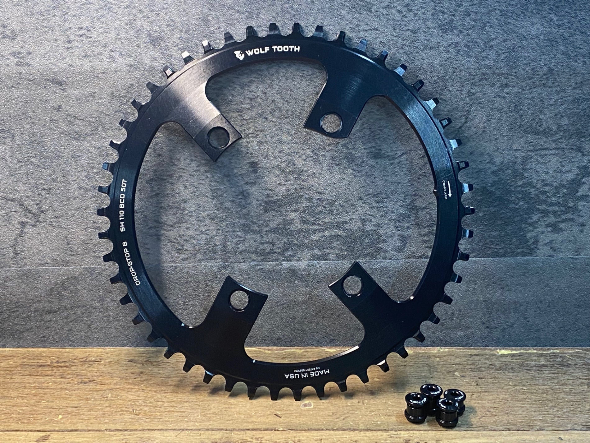 ウルフトゥース　ナローワイド　50t チェーンリング　走行少 x7CK5h5rKB9o2ITmjeXYY91BvzbMYx