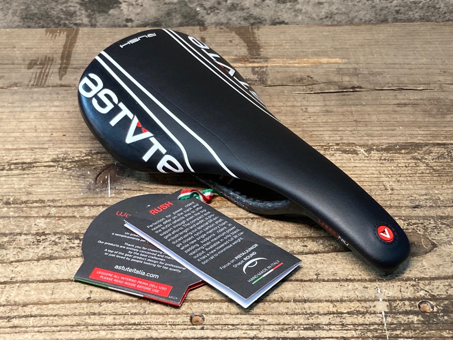 Astute サドルカーボン アスチュート TTサドル カーボンレール 【公式通販】