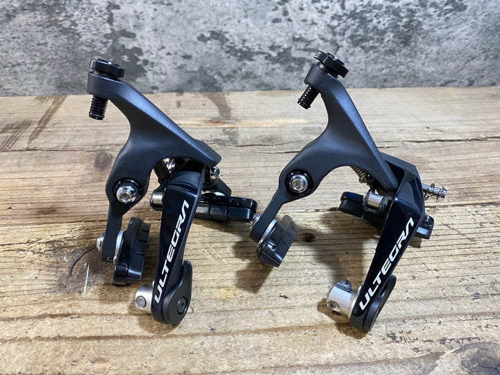 IY325 シマノ SHIMANO アルテグラ ULTEGRA BR-R8110 / BR-R8110RS ダイレクトマウント キャリパーブレーキセット シートステーマウント