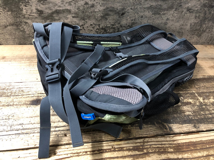 JS644 ドイター deuter レース Race EXP AIR リュック バックパック 赤 黒 カーキ