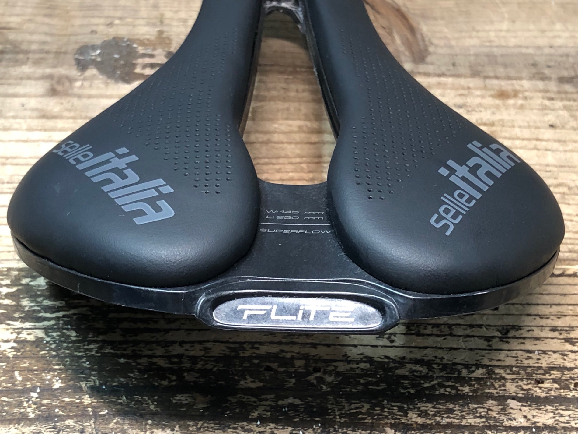 JE833 セライタリア SELLE ITALIA フライト FLITE BOOST SUPERFLOW