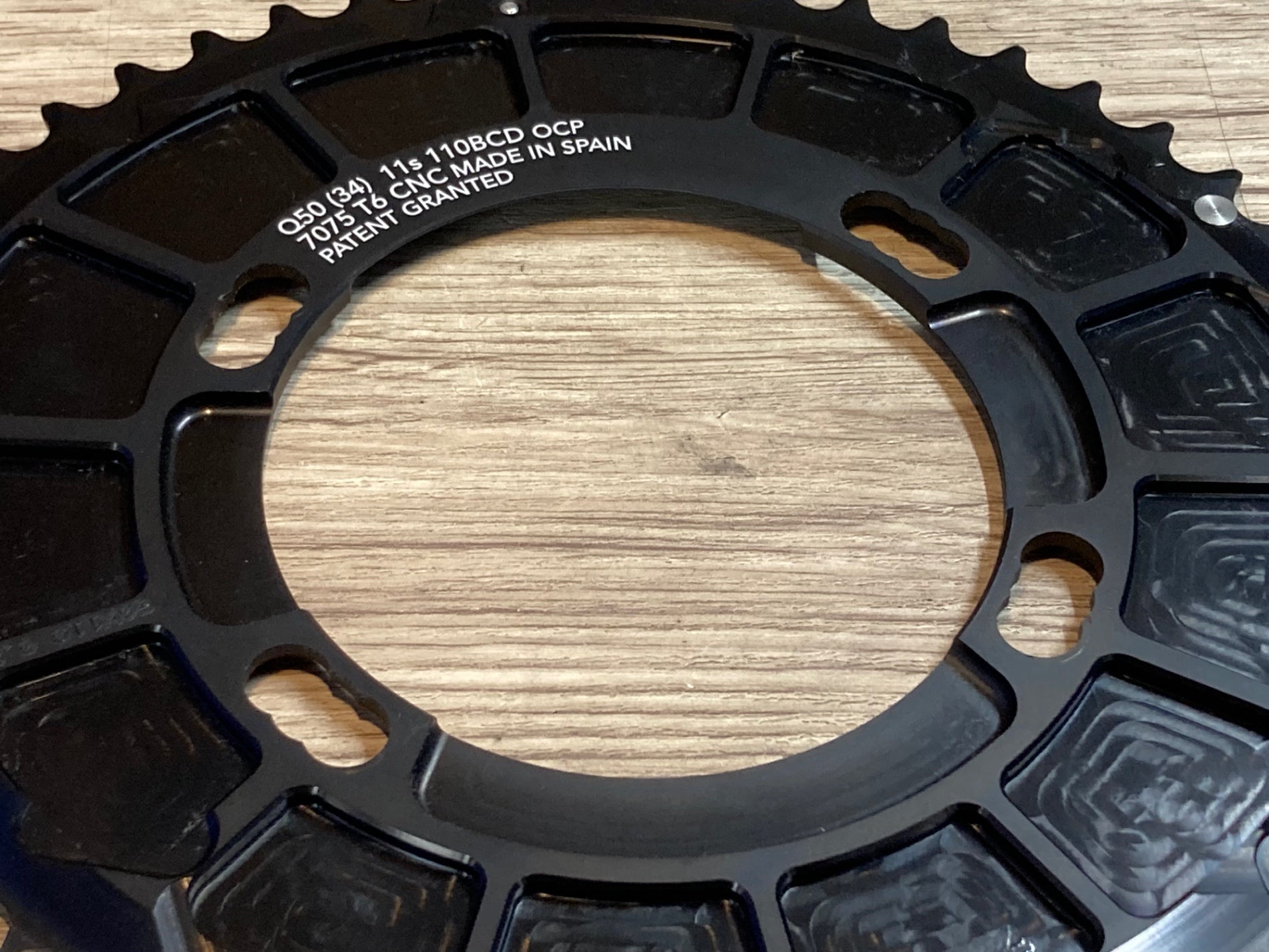 JR685 ローター ROTOR CARBON Q-RINGS 50T 楕円チェーンリング BCD110