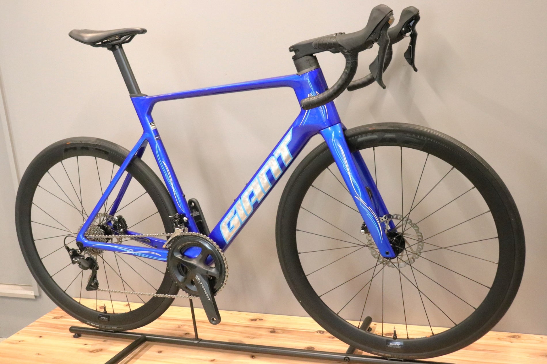 ジャイアント GIANT プロペル PROPEL ADVANCED 2 2023モデル MLサイズ